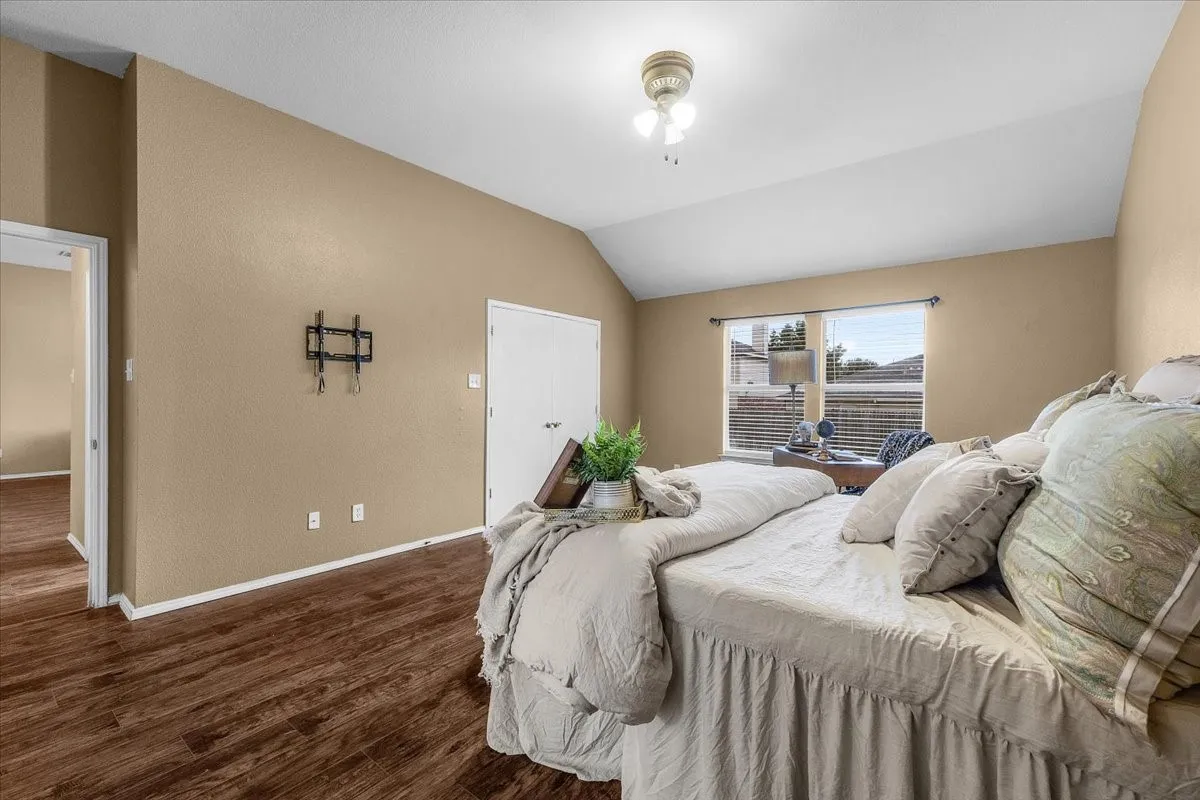 Single Family Residence For Sale in Tarrant County , 4120 Milestone Court, Fort Worth, Texas 76244, 4 Bedroom, 3 Bathroom, 2 Garage spaces, 2,596 Sqft, built in 2003, mls#21373411, Real Estate Agent in Fort Worth, Homes For Sale in Tarrant county, Homes For Sale in Fort Worth, Realtor in Fort Worth Texas, Real Estate Brokerage Independent Realty Texas, Luminita Cordes Realtor