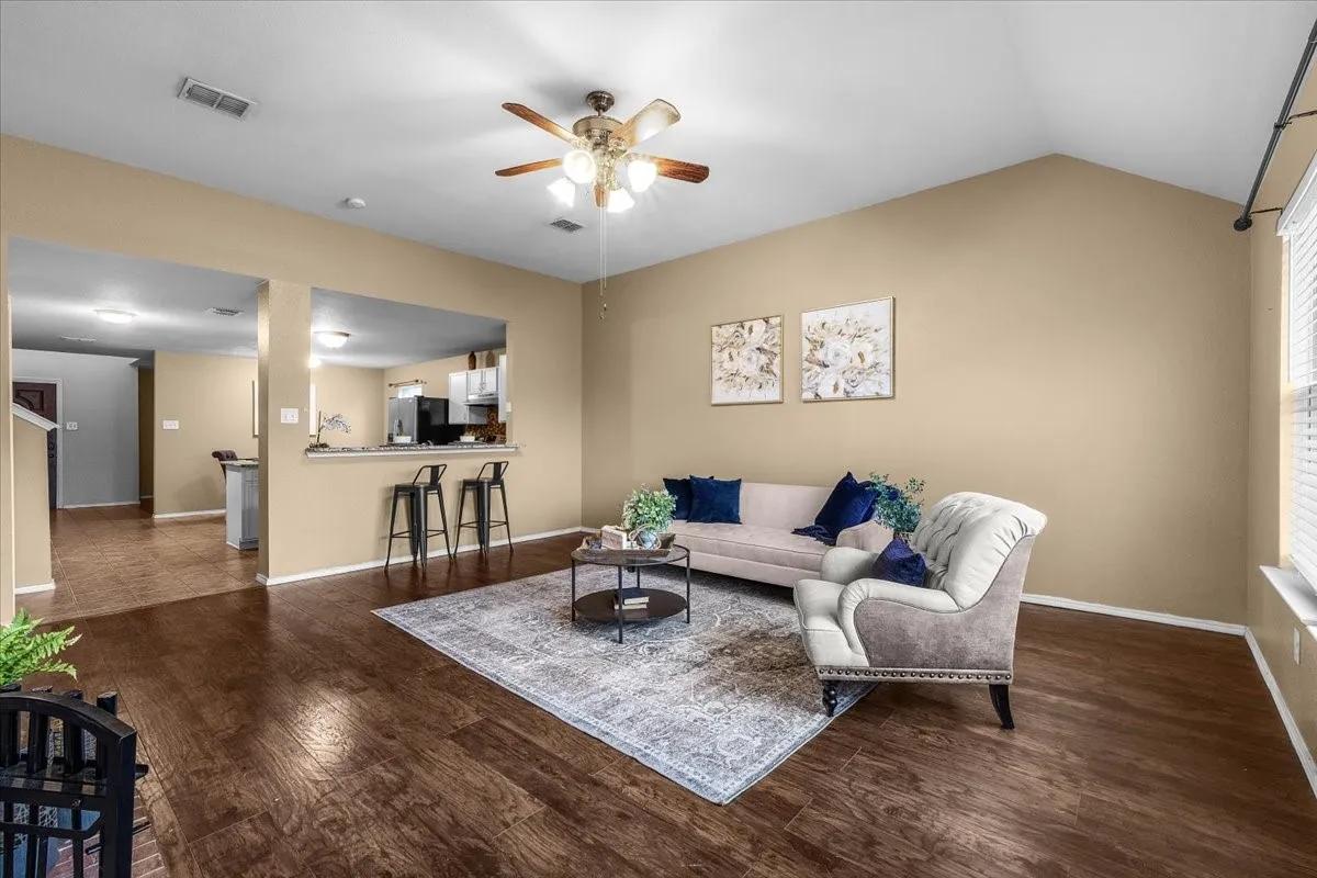 Single Family Residence For Sale in Tarrant County , 4120 Milestone Court, Fort Worth, Texas 76244, 4 Bedroom, 3 Bathroom, 2 Garage spaces, 2,596 Sqft, built in 2003, mls#21373411, Real Estate Agent in Fort Worth, Homes For Sale in Tarrant county, Homes For Sale in Fort Worth, Realtor in Fort Worth Texas, Real Estate Brokerage Independent Realty Texas, Luminita Cordes Realtor