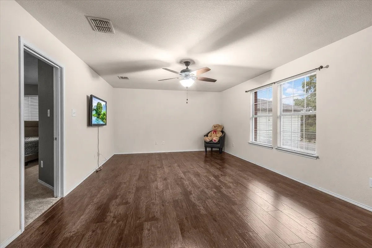 Single Family Residence For Sale in Tarrant County , 4120 Milestone Court, Fort Worth, Texas 76244, 4 Bedroom, 3 Bathroom, 2 Garage spaces, 2,596 Sqft, built in 2003, mls#21373411, Real Estate Agent in Fort Worth, Homes For Sale in Tarrant county, Homes For Sale in Fort Worth, Realtor in Fort Worth Texas, Real Estate Brokerage Independent Realty Texas, Luminita Cordes Realtor