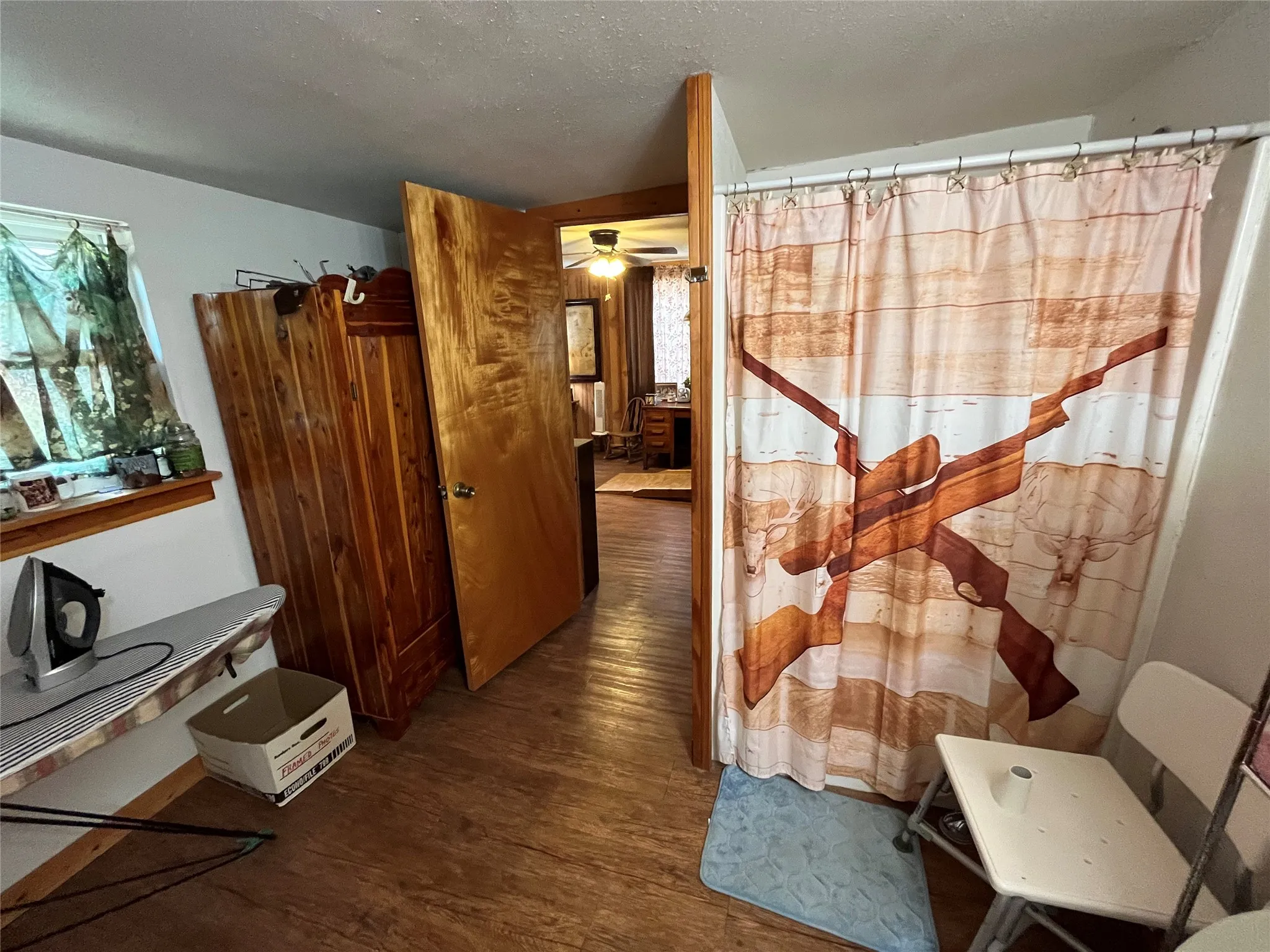 Single Family Residence For Sale in Callahan County , 541 E 3rd Street, Baird, Texas 79504, 2 Bedroom, 2 Bathroom, Garage spaces, 1,358 Sqft, built in 1950, mls#21368955, Real Estate Agent in Baird, Homes For Sale in Callahan county, Homes For Sale in Baird, Realtor in Baird Texas, Real Estate Brokerage Independent Realty Texas, Luminita Cordes Realtor