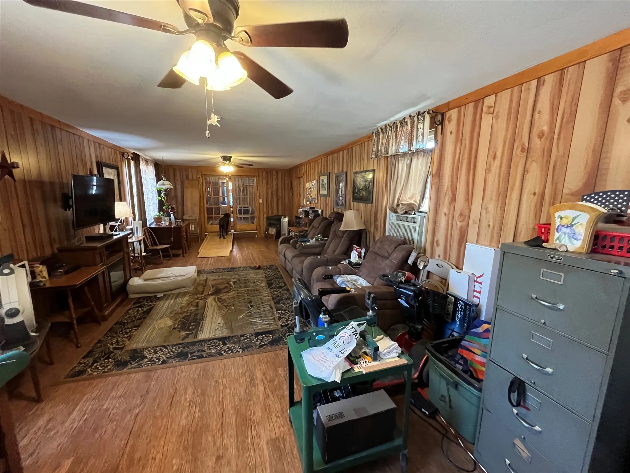 Single Family Residence For Sale in Callahan County , 541 E 3rd Street, Baird, Texas 79504, 2 Bedroom, 2 Bathroom, Garage spaces, 1,358 Sqft, built in 1950, mls#21368955, Real Estate Agent in Baird, Homes For Sale in Callahan county, Homes For Sale in Baird, Realtor in Baird Texas, Real Estate Brokerage Independent Realty Texas, Luminita Cordes Realtor