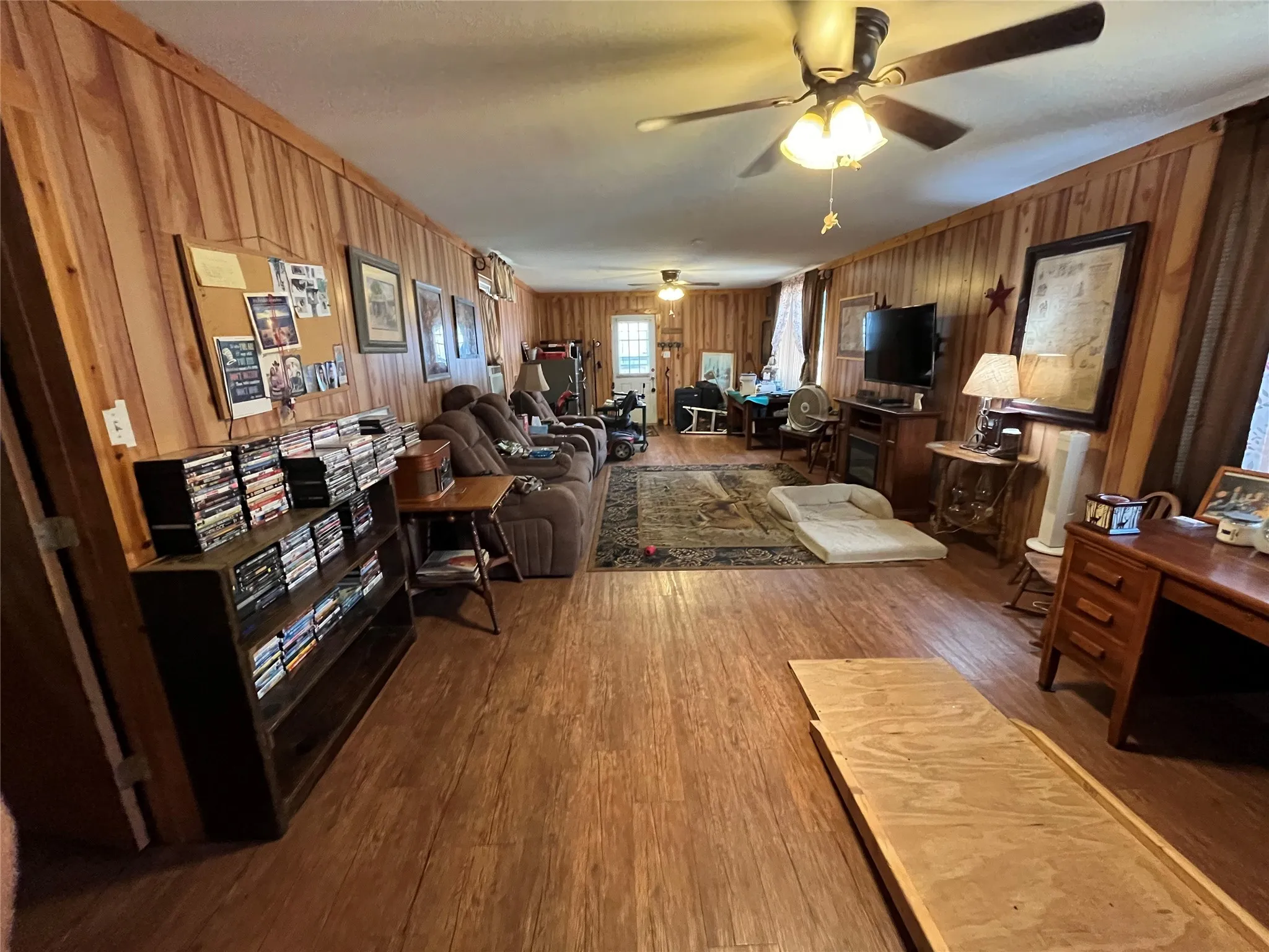 Single Family Residence For Sale in Callahan County , 541 E 3rd Street, Baird, Texas 79504, 2 Bedroom, 2 Bathroom, Garage spaces, 1,358 Sqft, built in 1950, mls#21368955, Real Estate Agent in Baird, Homes For Sale in Callahan county, Homes For Sale in Baird, Realtor in Baird Texas, Real Estate Brokerage Independent Realty Texas, Luminita Cordes Realtor
