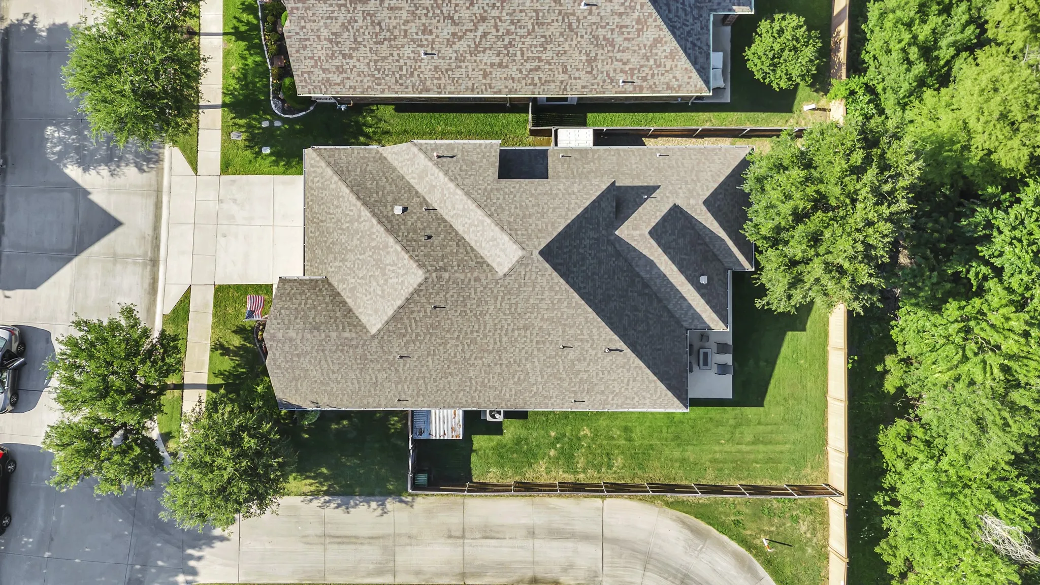 Single Family Residence For Sale in Tarrant County , 6956 Finch Drive, North Richland Hills, Texas 76182, 3 Bedroom, 3 Bathroom, 2 Garage spaces, 2,424 Sqft, built in 2012, mls#21373400, Real Estate Agent in North Richland Hills, Homes For Sale in Tarrant county, Homes For Sale in North Richland Hills, Realtor in North Richland Hills Texas, Real Estate Brokerage Independent Realty Texas, Luminita Cordes Realtor