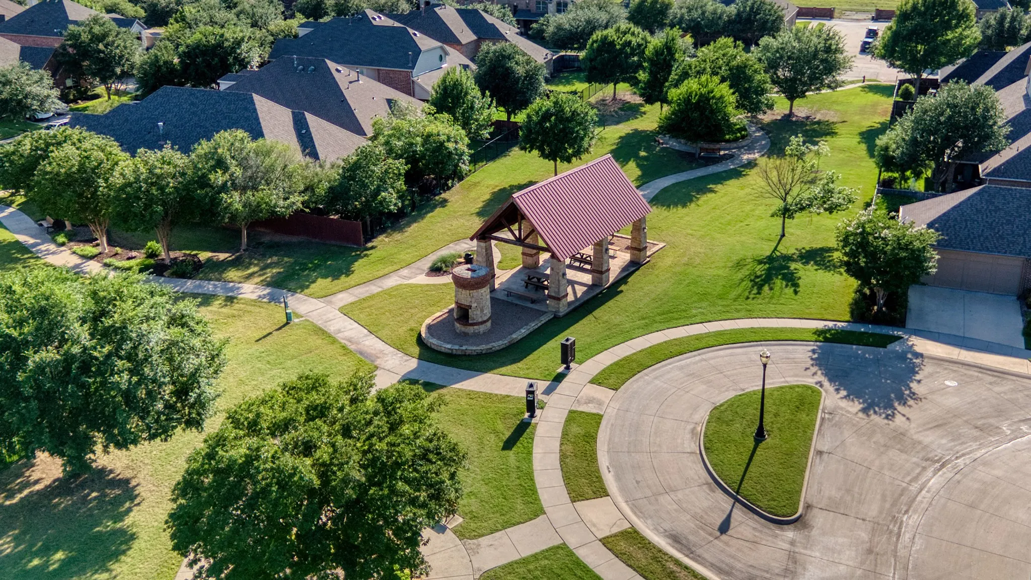 Single Family Residence For Sale in Tarrant County , 6956 Finch Drive, North Richland Hills, Texas 76182, 3 Bedroom, 3 Bathroom, 2 Garage spaces, 2,424 Sqft, built in 2012, mls#21373400, Real Estate Agent in North Richland Hills, Homes For Sale in Tarrant county, Homes For Sale in North Richland Hills, Realtor in North Richland Hills Texas, Real Estate Brokerage Independent Realty Texas, Luminita Cordes Realtor