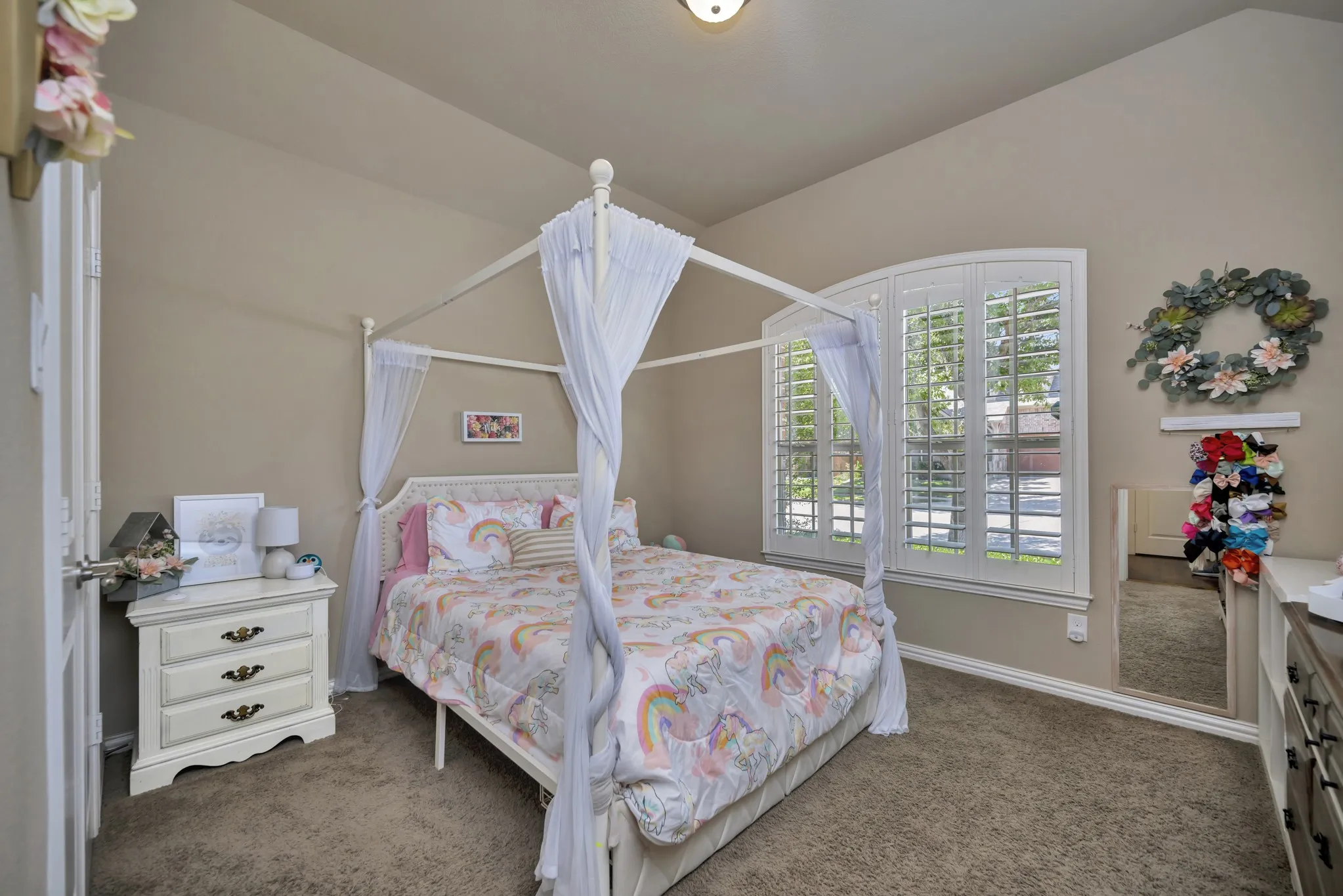 Single Family Residence For Sale in Tarrant County , 6956 Finch Drive, North Richland Hills, Texas 76182, 3 Bedroom, 3 Bathroom, 2 Garage spaces, 2,424 Sqft, built in 2012, mls#21373400, Real Estate Agent in North Richland Hills, Homes For Sale in Tarrant county, Homes For Sale in North Richland Hills, Realtor in North Richland Hills Texas, Real Estate Brokerage Independent Realty Texas, Luminita Cordes Realtor