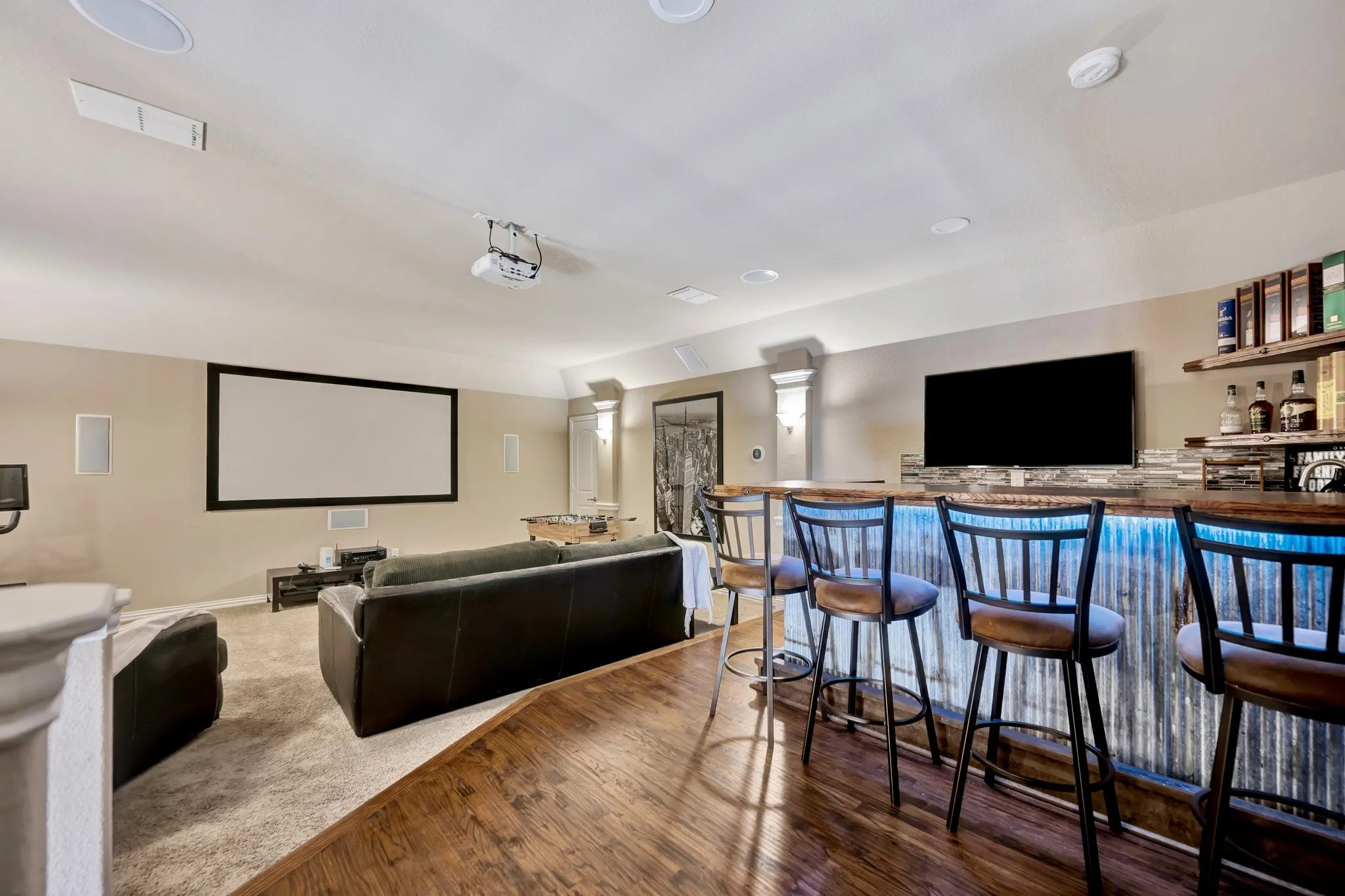 Single Family Residence For Sale in Tarrant County , 6956 Finch Drive, North Richland Hills, Texas 76182, 3 Bedroom, 3 Bathroom, 2 Garage spaces, 2,424 Sqft, built in 2012, mls#21373400, Real Estate Agent in North Richland Hills, Homes For Sale in Tarrant county, Homes For Sale in North Richland Hills, Realtor in North Richland Hills Texas, Real Estate Brokerage Independent Realty Texas, Luminita Cordes Realtor