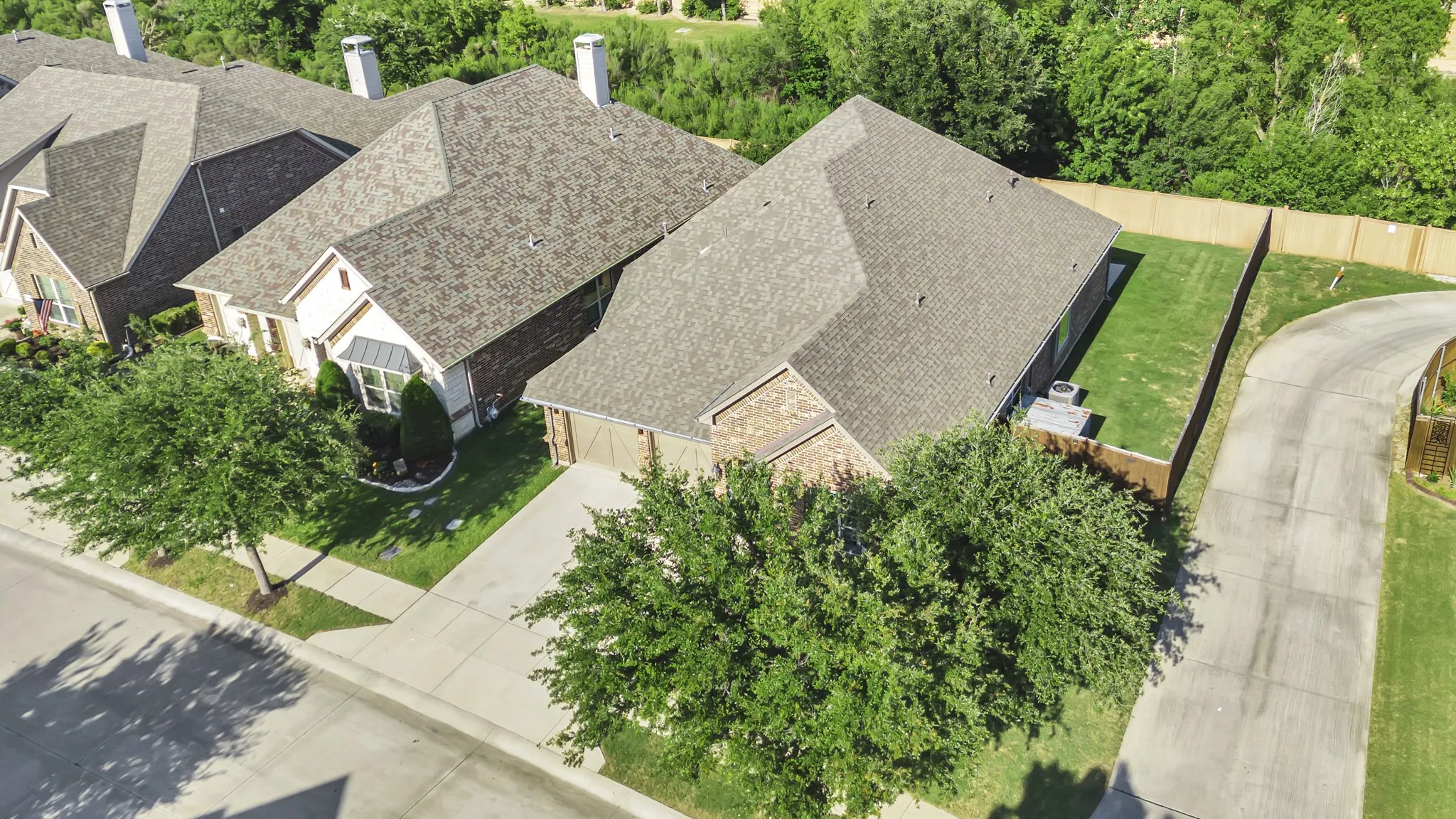 Single Family Residence For Sale in Tarrant County , 6956 Finch Drive, North Richland Hills, Texas 76182, 3 Bedroom, 3 Bathroom, 2 Garage spaces, 2,424 Sqft, built in 2012, mls#21373400, Real Estate Agent in North Richland Hills, Homes For Sale in Tarrant county, Homes For Sale in North Richland Hills, Realtor in North Richland Hills Texas, Real Estate Brokerage Independent Realty Texas, Luminita Cordes Realtor