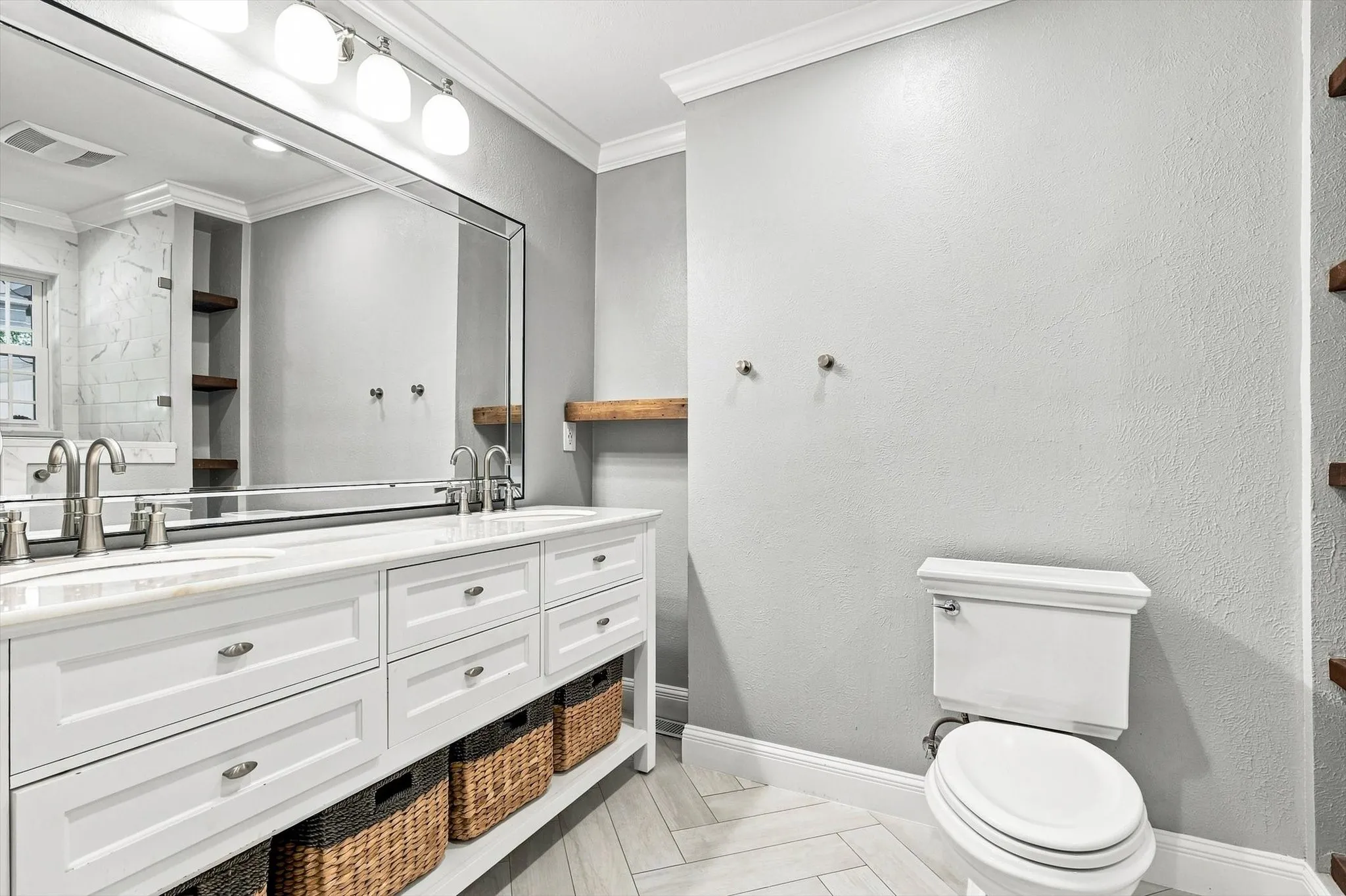 Single Family Residence For Sale in Dallas County , 614 Parkview Lane, Richardson, Texas 75080, 4 Bedroom, 3 Bathroom, 2 Garage spaces, 2,007 Sqft, built in 1964, mls#21373618, Real Estate Agent in Richardson, Homes For Sale in Dallas county, Homes For Sale in Richardson, Realtor in Richardson Texas, Real Estate Brokerage Independent Realty Texas, Luminita Cordes Realtor