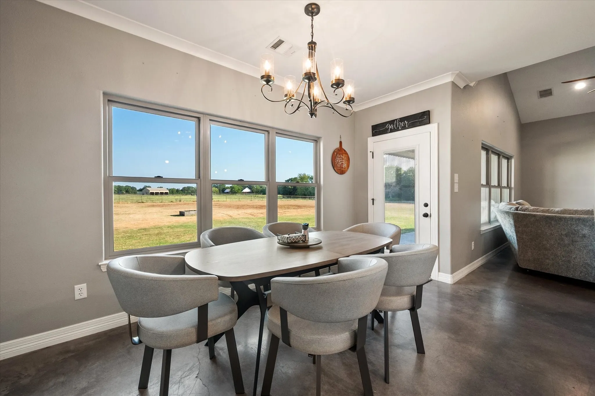 Single Family Residence For Sale in Navarro County , 193 Caddo Trail, Corsicana, Texas 75109, 3 Bedroom, 4 Bathroom, 2 Garage spaces, 2,287 Sqft, built in 2018, mls#21370238, Real Estate Agent in Corsicana, Homes For Sale in Navarro county, Homes For Sale in Corsicana, Realtor in Corsicana Texas, Real Estate Brokerage Independent Realty Texas, Luminita Cordes Realtor