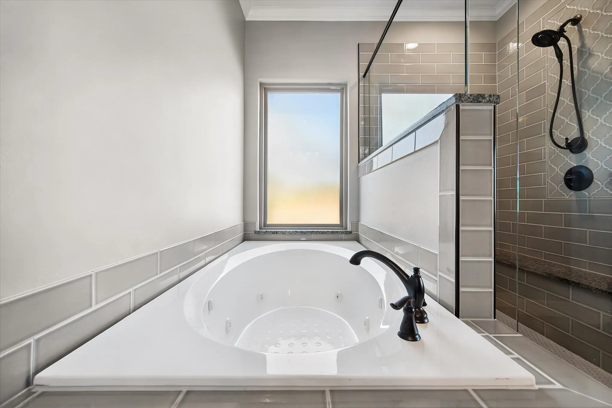 Single Family Residence For Sale in Navarro County , 193 Caddo Trail, Corsicana, Texas 75109, 3 Bedroom, 4 Bathroom, 2 Garage spaces, 2,287 Sqft, built in 2018, mls#21370238, Real Estate Agent in Corsicana, Homes For Sale in Navarro county, Homes For Sale in Corsicana, Realtor in Corsicana Texas, Real Estate Brokerage Independent Realty Texas, Luminita Cordes Realtor