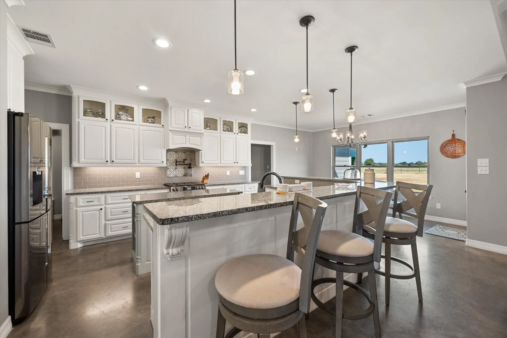 Single Family Residence For Sale in Navarro County , 193 Caddo Trail, Corsicana, Texas 75109, 3 Bedroom, 4 Bathroom, 2 Garage spaces, 2,287 Sqft, built in 2018, mls#21370238, Real Estate Agent in Corsicana, Homes For Sale in Navarro county, Homes For Sale in Corsicana, Realtor in Corsicana Texas, Real Estate Brokerage Independent Realty Texas, Luminita Cordes Realtor
