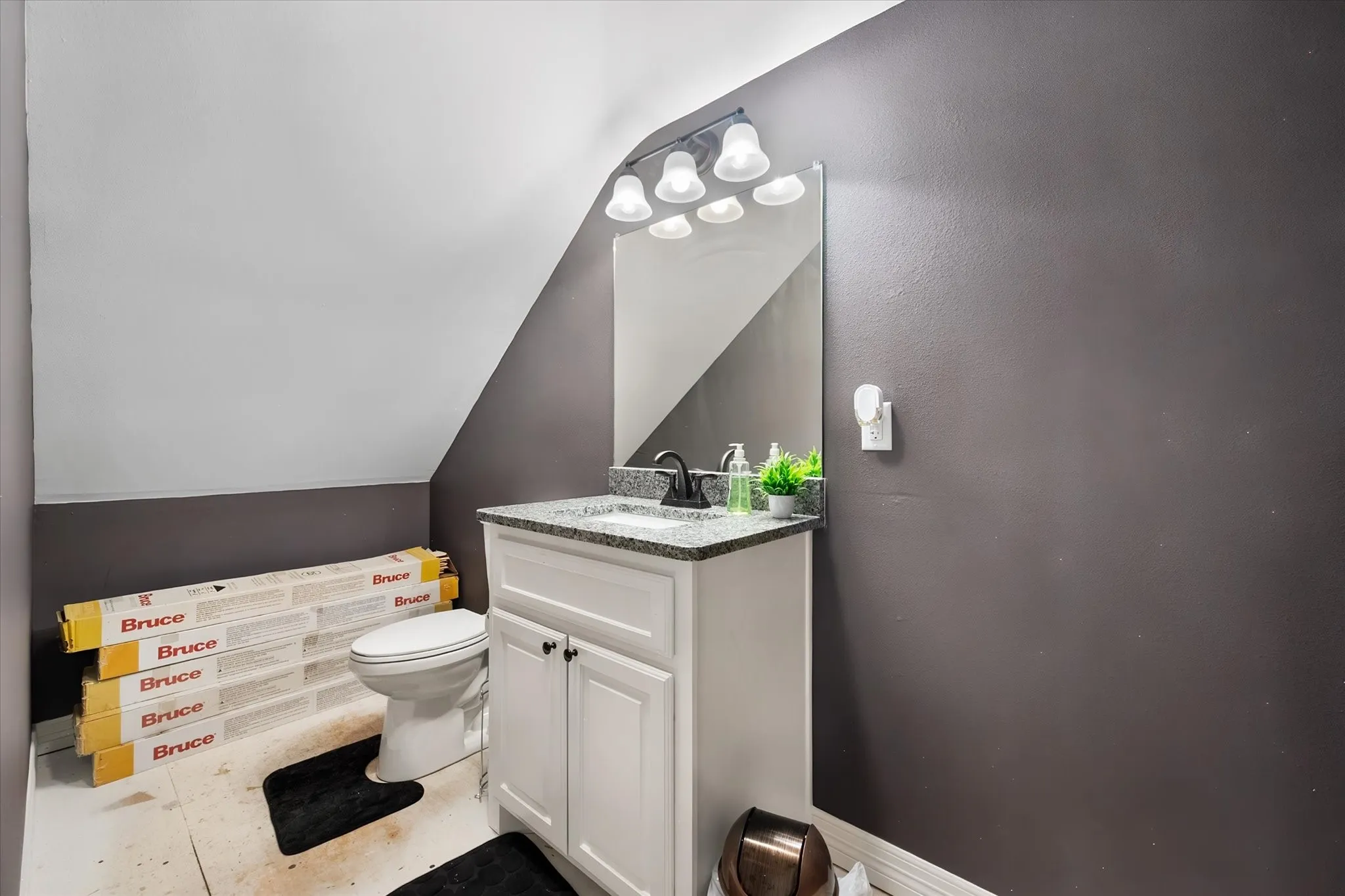 Single Family Residence For Sale in Navarro County , 193 Caddo Trail, Corsicana, Texas 75109, 3 Bedroom, 4 Bathroom, 2 Garage spaces, 2,287 Sqft, built in 2018, mls#21370238, Real Estate Agent in Corsicana, Homes For Sale in Navarro county, Homes For Sale in Corsicana, Realtor in Corsicana Texas, Real Estate Brokerage Independent Realty Texas, Luminita Cordes Realtor