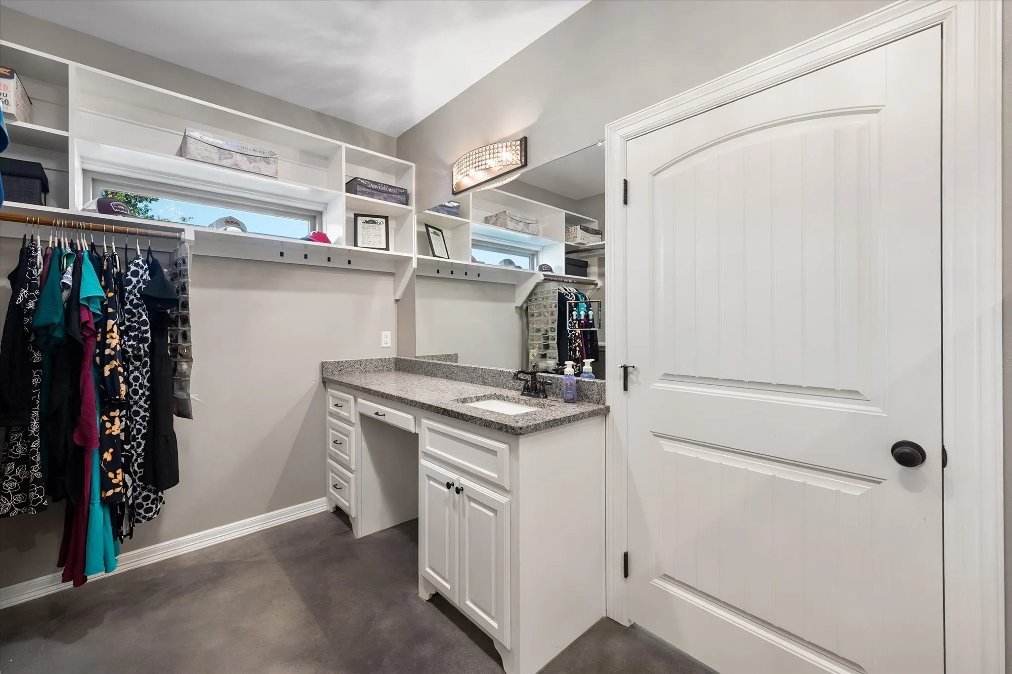 Single Family Residence For Sale in Navarro County , 193 Caddo Trail, Corsicana, Texas 75109, 3 Bedroom, 4 Bathroom, 2 Garage spaces, 2,287 Sqft, built in 2018, mls#21370238, Real Estate Agent in Corsicana, Homes For Sale in Navarro county, Homes For Sale in Corsicana, Realtor in Corsicana Texas, Real Estate Brokerage Independent Realty Texas, Luminita Cordes Realtor