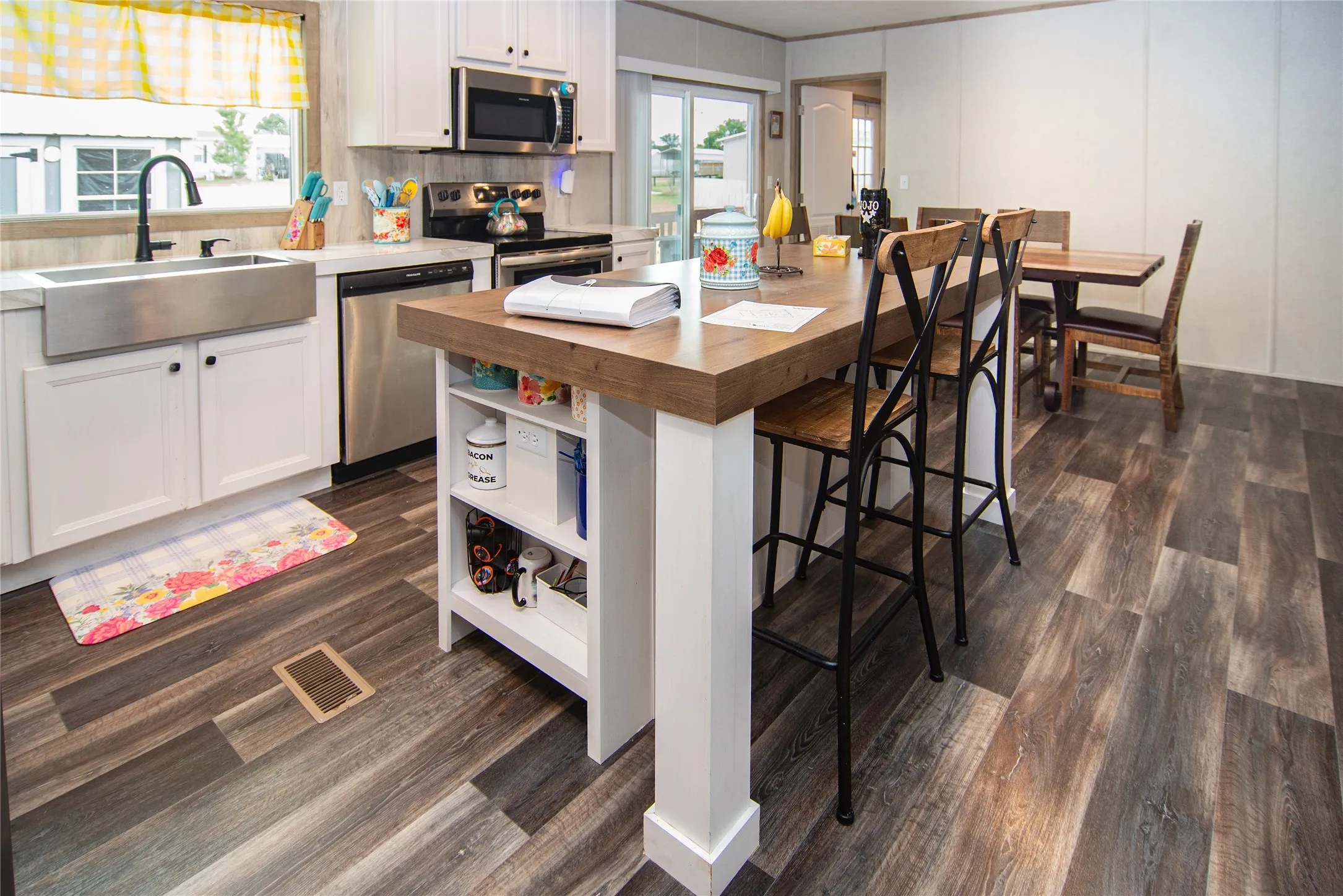 Large kitchen with lots of cabinet space.