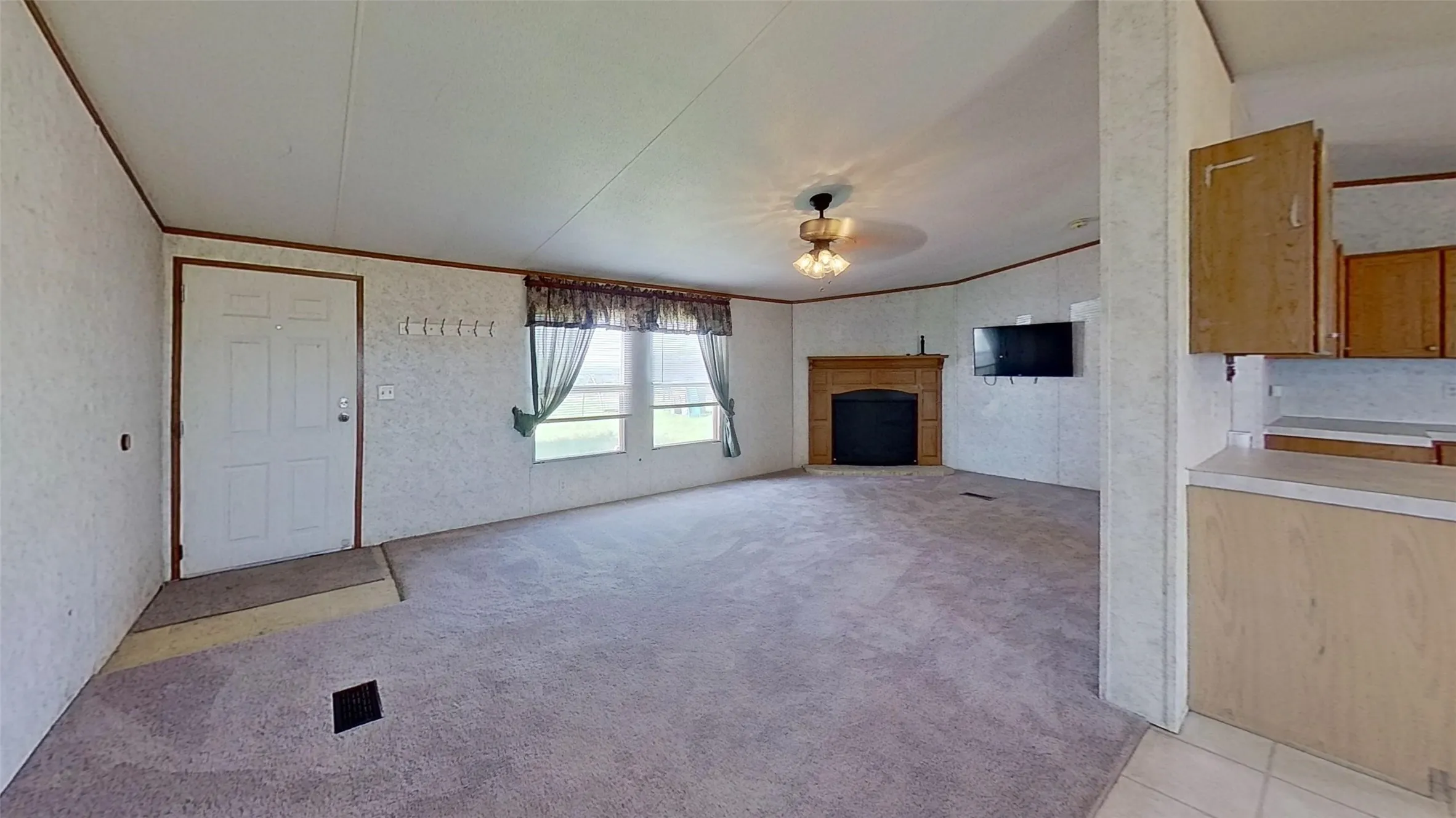 Mobile Home For Sale in Wise County , 441 Quail Chase Drive, Decatur, Texas 76234, 3 Bedroom, 2 Bathroom, Garage spaces, 1,456 Sqft, built in 2003, mls#21370189, Real Estate Agent in Decatur, Homes For Sale in Wise county, Homes For Sale in Decatur, Realtor in Decatur Texas, Real Estate Brokerage Independent Realty Texas, Luminita Cordes Realtor