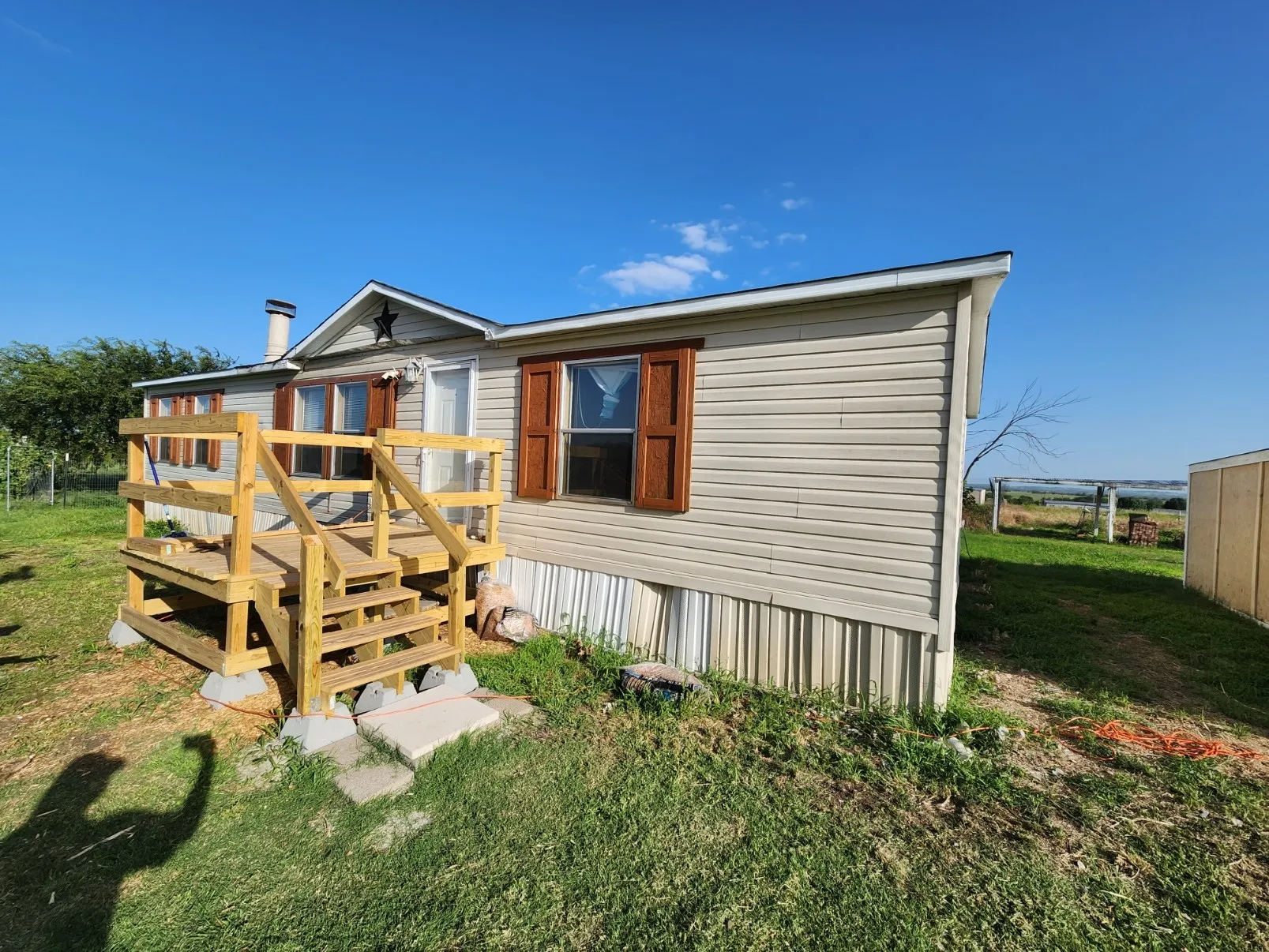 Mobile Home For Sale in Wise County , 441 Quail Chase Drive, Decatur, Texas 76234, 3 Bedroom, 2 Bathroom, Garage spaces, 1,456 Sqft, built in 2003, mls#21370189, Real Estate Agent in Decatur, Homes For Sale in Wise county, Homes For Sale in Decatur, Realtor in Decatur Texas, Real Estate Brokerage Independent Realty Texas, Luminita Cordes Realtor