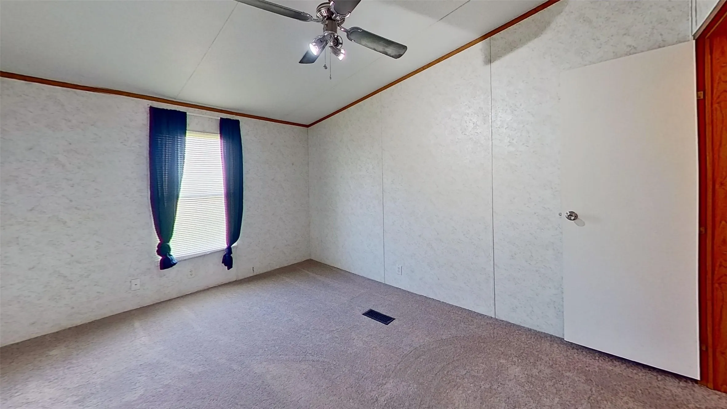 Mobile Home For Sale in Wise County , 441 Quail Chase Drive, Decatur, Texas 76234, 3 Bedroom, 2 Bathroom, Garage spaces, 1,456 Sqft, built in 2003, mls#21370189, Real Estate Agent in Decatur, Homes For Sale in Wise county, Homes For Sale in Decatur, Realtor in Decatur Texas, Real Estate Brokerage Independent Realty Texas, Luminita Cordes Realtor