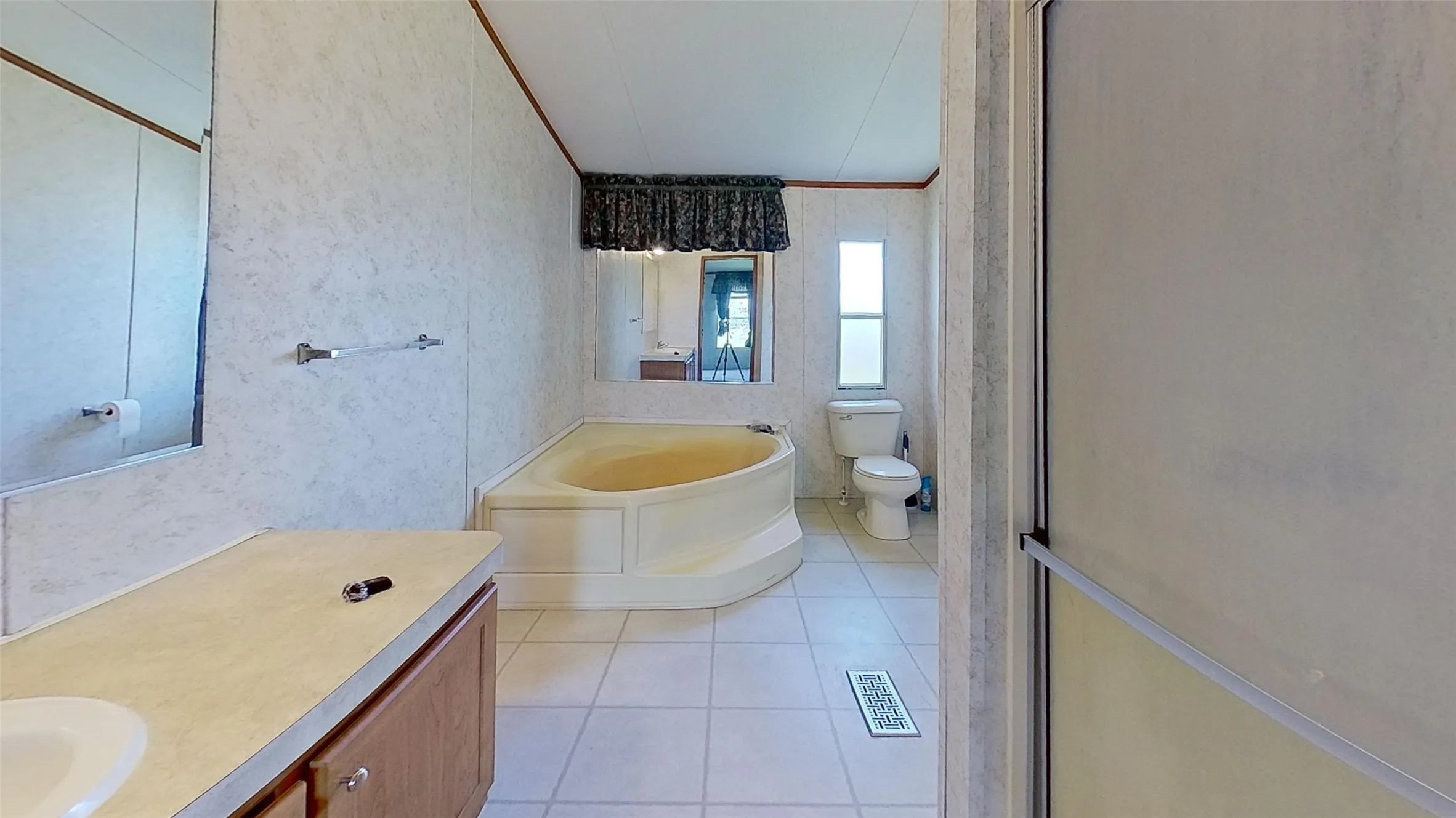 Mobile Home For Sale in Wise County , 441 Quail Chase Drive, Decatur, Texas 76234, 3 Bedroom, 2 Bathroom, Garage spaces, 1,456 Sqft, built in 2003, mls#21370189, Real Estate Agent in Decatur, Homes For Sale in Wise county, Homes For Sale in Decatur, Realtor in Decatur Texas, Real Estate Brokerage Independent Realty Texas, Luminita Cordes Realtor