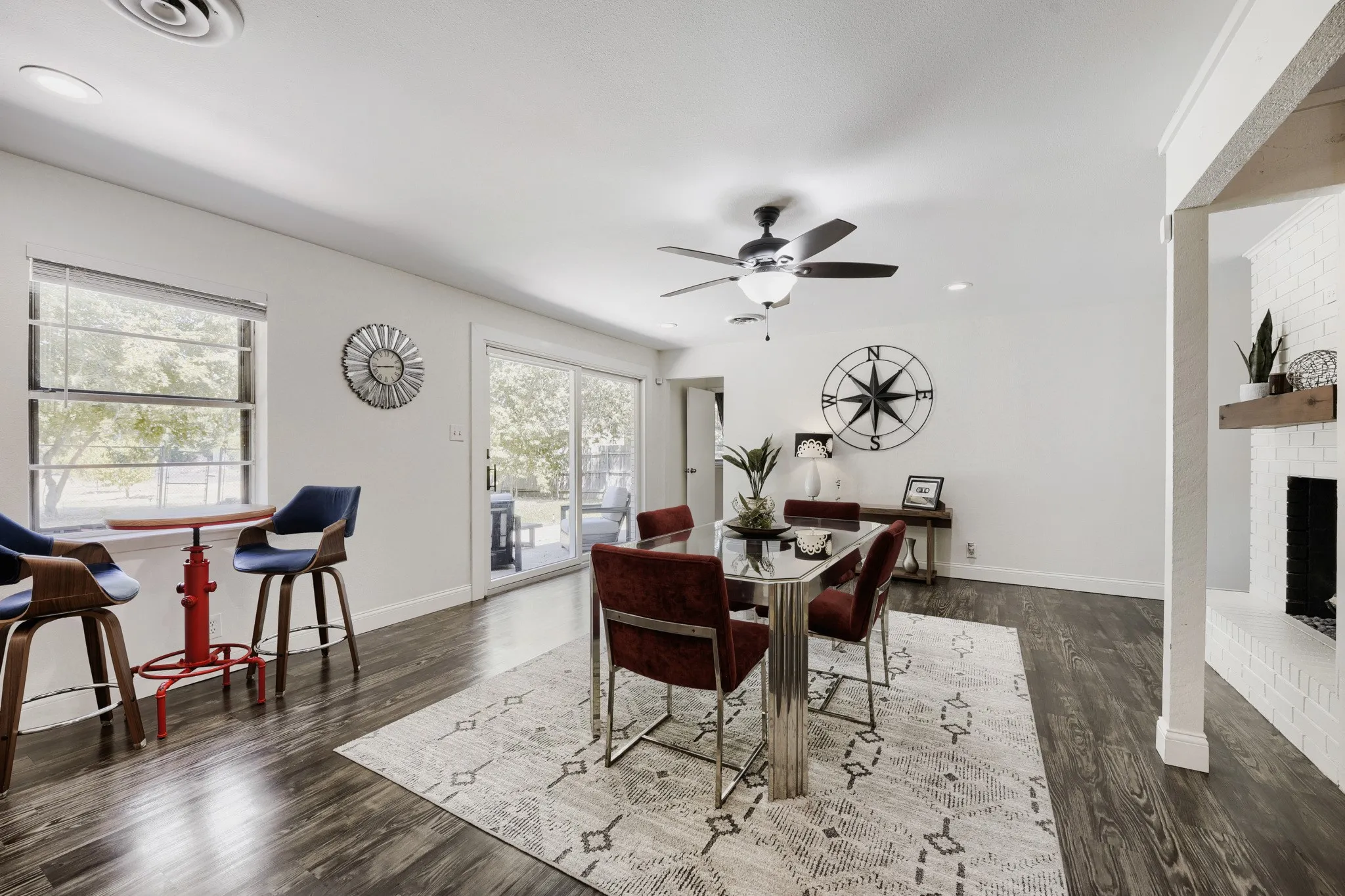Single Family Residence For Sale in Denton County , 1300 Greenbriar Street, Denton, Texas 76201, 3 Bedroom, 2 Bathroom, 2 Garage spaces, 1,765 Sqft, built in 1968, mls#21373521, Real Estate Agent in Denton, Homes For Sale in Denton county, Homes For Sale in Denton, Realtor in Denton Texas, Real Estate Brokerage Independent Realty Texas, Luminita Cordes Realtor