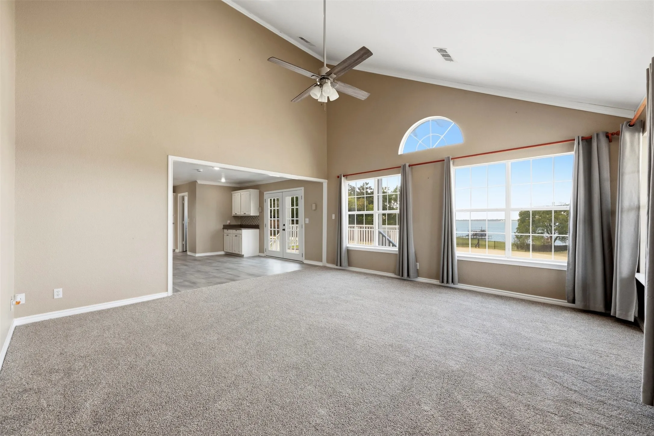 Single Family Residence For Sale in Navarro County , 718 County Road 3121, Corsicana, Texas 75109, 4 Bedroom, 4 Bathroom, 2 Garage spaces, 2,080 Sqft, built in 1998, mls#21370345, Real Estate Agent in Corsicana, Homes For Sale in Navarro county, Homes For Sale in Corsicana, Realtor in Corsicana Texas, Real Estate Brokerage Independent Realty Texas, Luminita Cordes Realtor