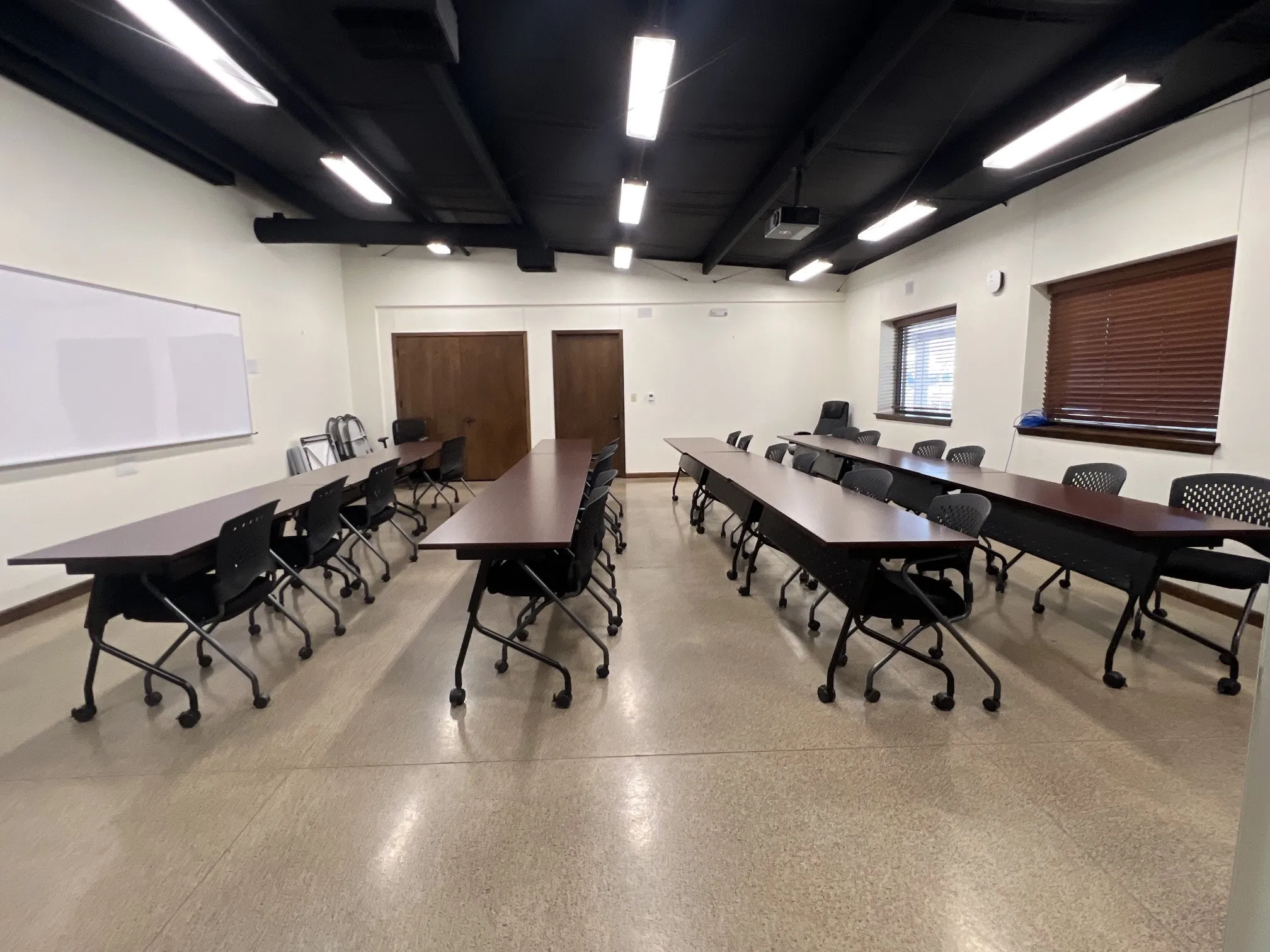 Office For Rent in Brown County , 4301 Danhil Drive, Brownwood, Texas 76801, 0, 0, Garage spaces, 0 Sqft, built in 1998, mls#21371469, Real Estate Agent in Brownwood, Homes For Rent in Brown county, Homes For Rent in Brownwood, Realtor in Brownwood Texas, Real Estate Brokerage Independent Realty Texas, Luminita Cordes Realtor