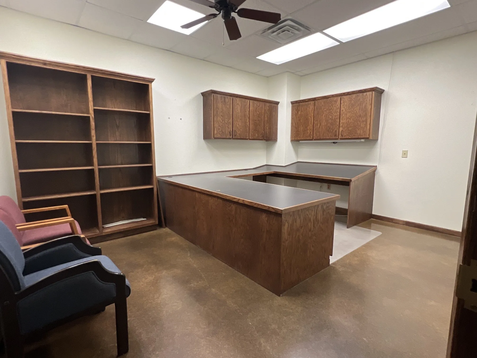 Office For Rent in Brown County , 4301 Danhil Drive, Brownwood, Texas 76801, 0, 0, Garage spaces, 0 Sqft, built in 1998, mls#21371469, Real Estate Agent in Brownwood, Homes For Rent in Brown county, Homes For Rent in Brownwood, Realtor in Brownwood Texas, Real Estate Brokerage Independent Realty Texas, Luminita Cordes Realtor