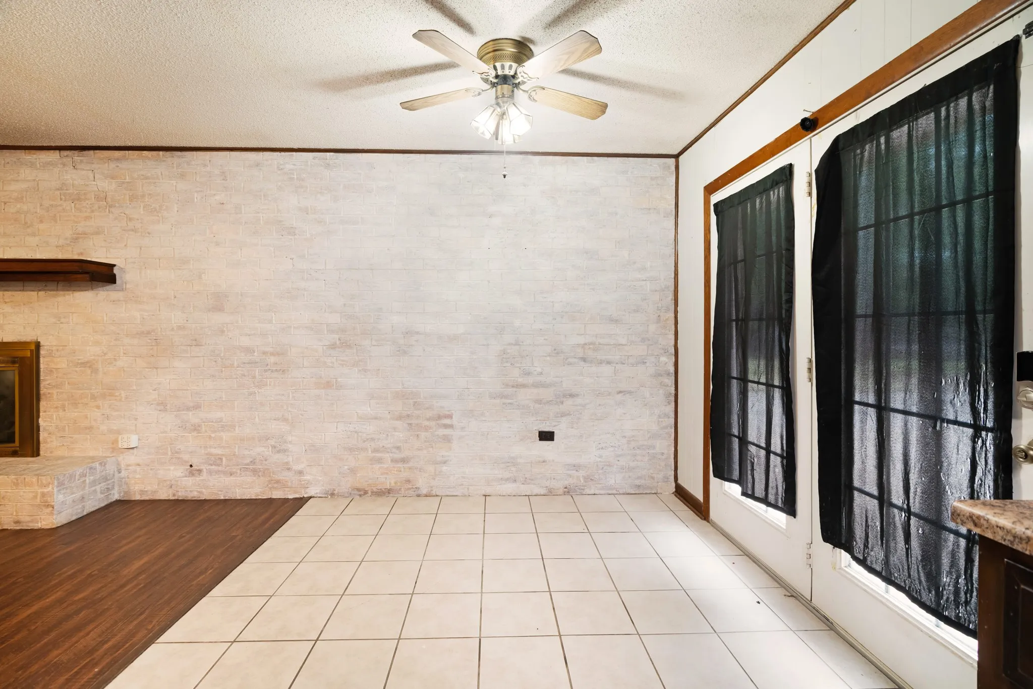 Single Family Residence For Sale in Red River (TX) County , 165 E Bennett Street, Detroit, Texas 75436, 3 Bedroom, 2 Bathroom, 3 Garage spaces, 1,700 Sqft, built in 1971, mls#21369843, Real Estate Agent in Detroit, Homes For Sale in Red River (TX) county, Homes For Sale in Detroit, Realtor in Detroit Texas, Real Estate Brokerage Independent Realty Texas, Luminita Cordes Realtor