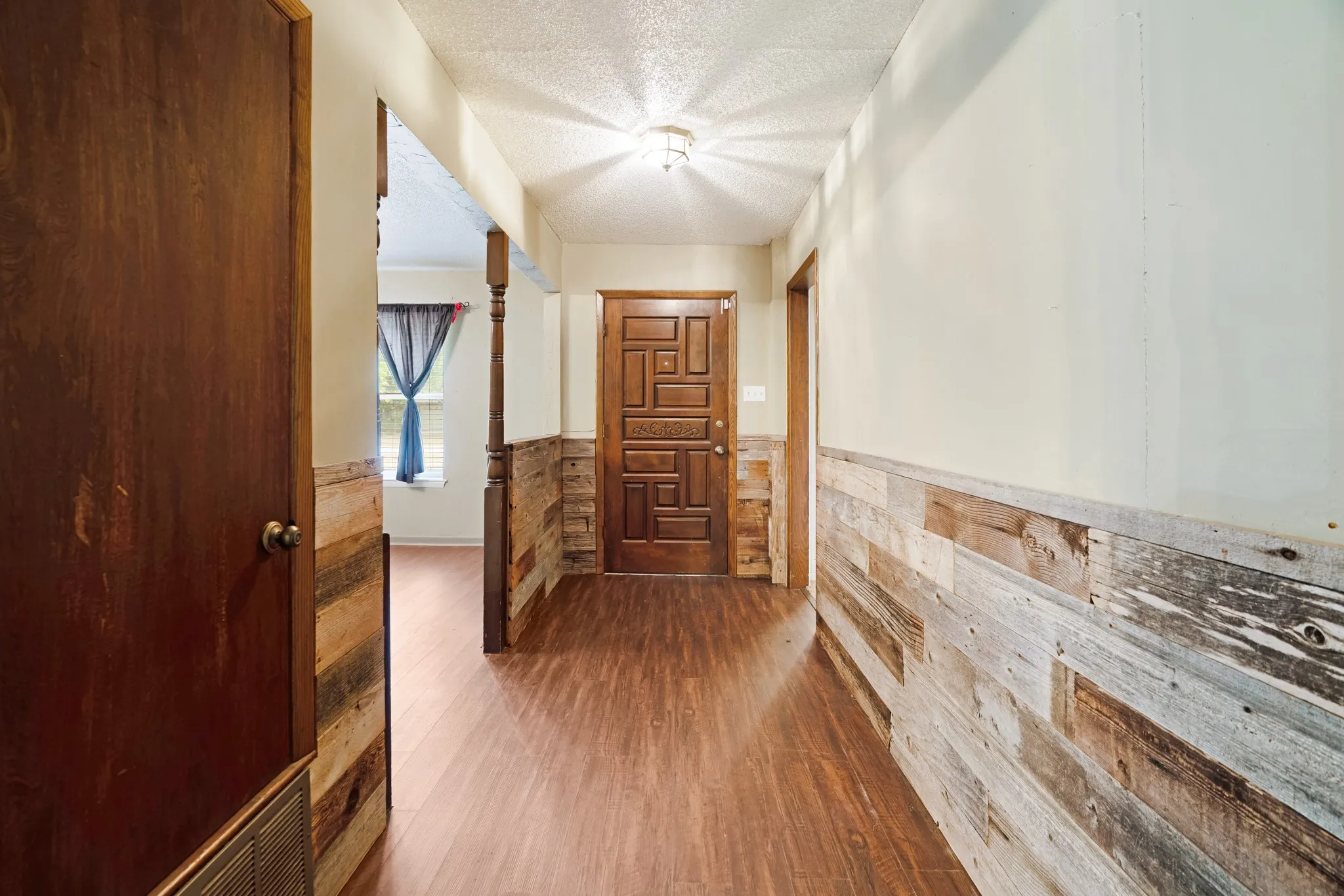 Single Family Residence For Sale in Red River (TX) County , 165 E Bennett Street, Detroit, Texas 75436, 3 Bedroom, 2 Bathroom, 3 Garage spaces, 1,700 Sqft, built in 1971, mls#21369843, Real Estate Agent in Detroit, Homes For Sale in Red River (TX) county, Homes For Sale in Detroit, Realtor in Detroit Texas, Real Estate Brokerage Independent Realty Texas, Luminita Cordes Realtor