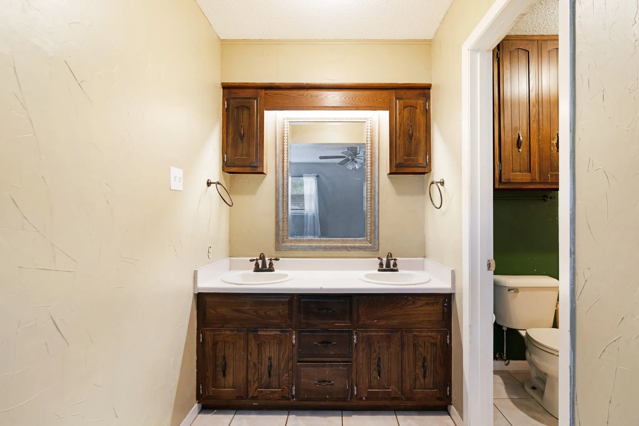 Single Family Residence For Sale in Red River (TX) County , 165 E Bennett Street, Detroit, Texas 75436, 3 Bedroom, 2 Bathroom, 3 Garage spaces, 1,700 Sqft, built in 1971, mls#21369843, Real Estate Agent in Detroit, Homes For Sale in Red River (TX) county, Homes For Sale in Detroit, Realtor in Detroit Texas, Real Estate Brokerage Independent Realty Texas, Luminita Cordes Realtor