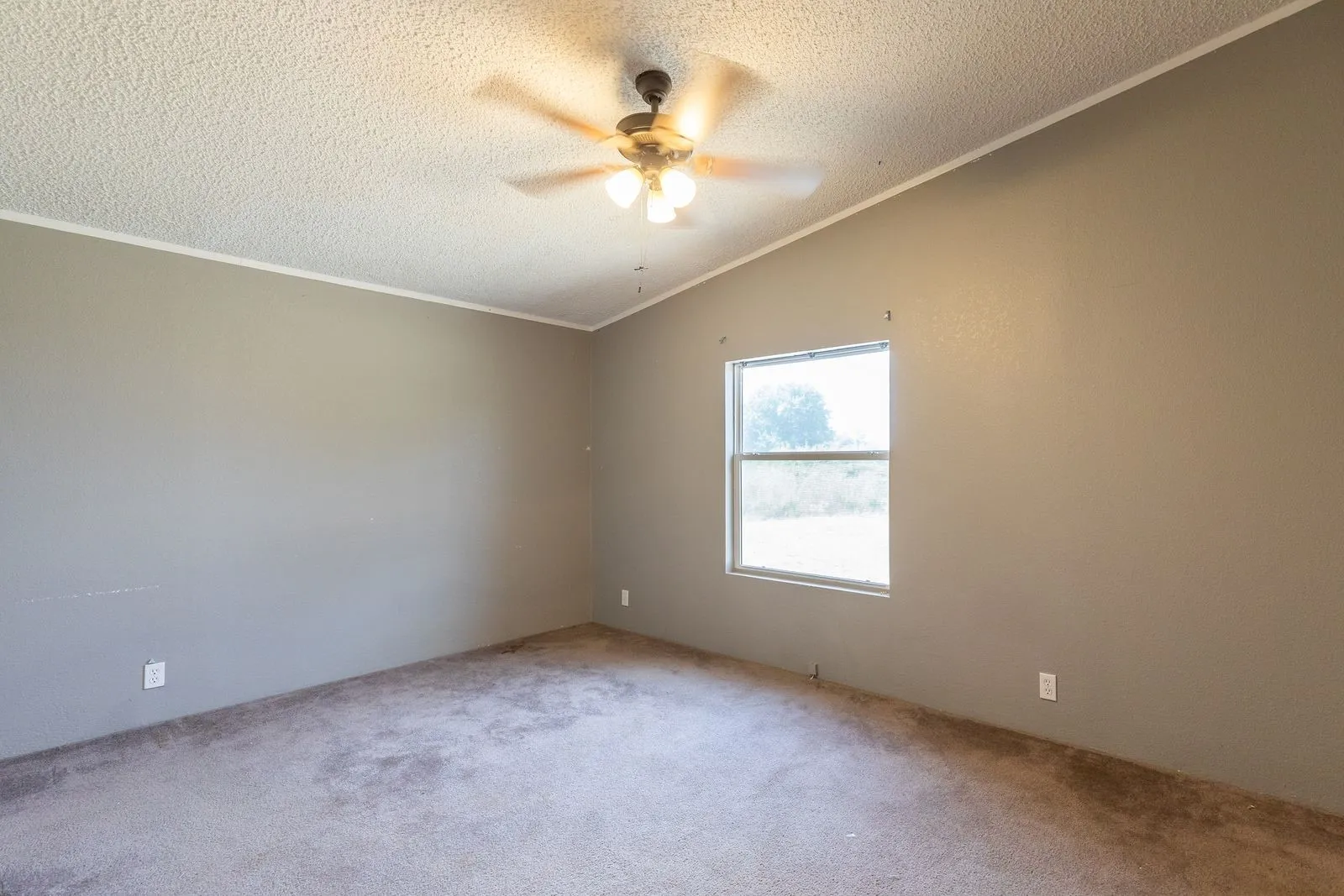Manufactured Home For Sale in Callahan County , 585 County Road 113, Clyde, Texas 79510, 4 Bedroom, 3 Bathroom, Garage spaces, 2,400 Sqft, built in 2000, mls#21373639, Real Estate Agent in Clyde, Homes For Sale in Callahan county, Homes For Sale in Clyde, Realtor in Clyde Texas, Real Estate Brokerage Independent Realty Texas, Luminita Cordes Realtor