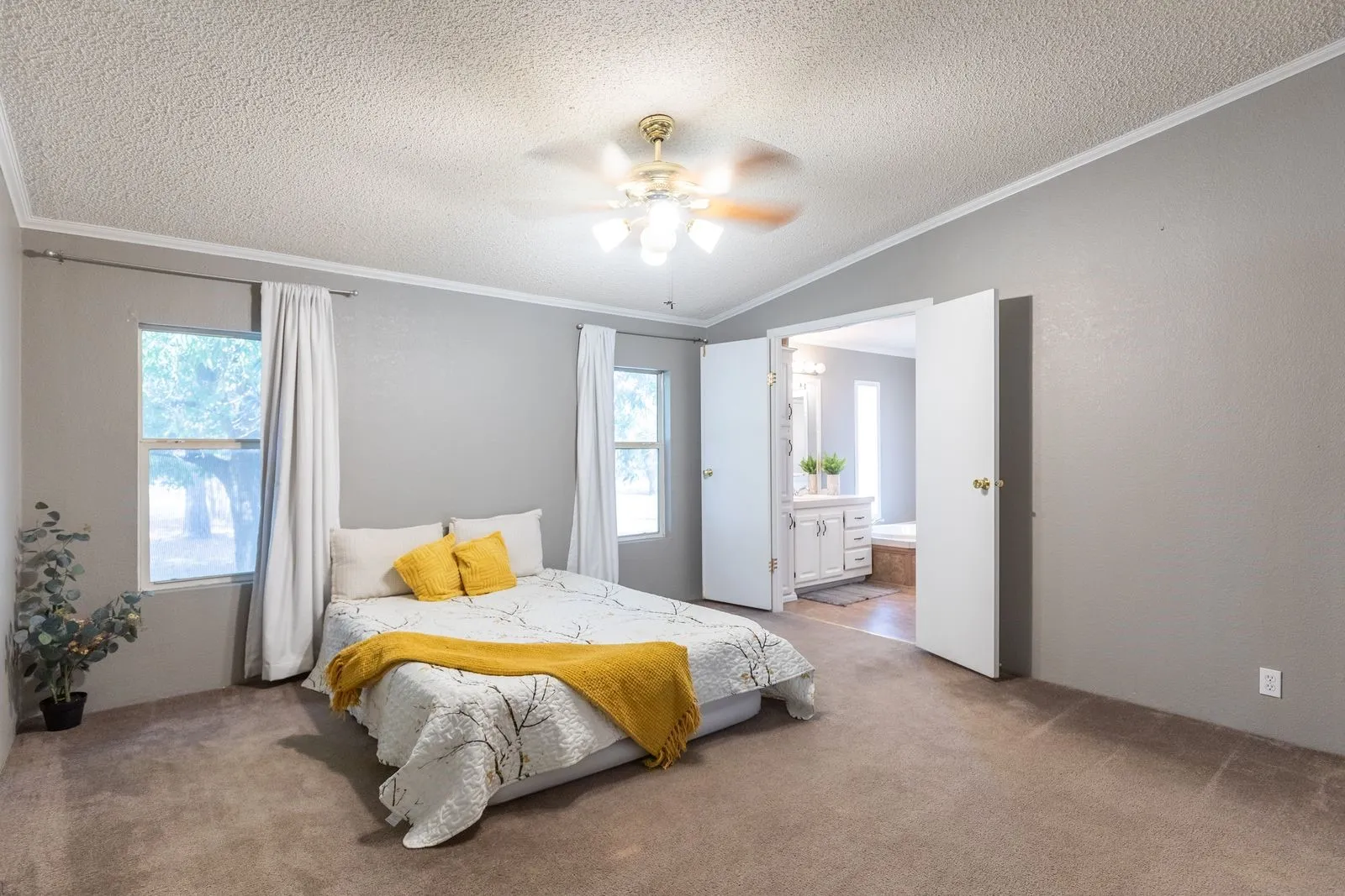 Manufactured Home For Sale in Callahan County , 585 County Road 113, Clyde, Texas 79510, 4 Bedroom, 3 Bathroom, Garage spaces, 2,400 Sqft, built in 2000, mls#21373639, Real Estate Agent in Clyde, Homes For Sale in Callahan county, Homes For Sale in Clyde, Realtor in Clyde Texas, Real Estate Brokerage Independent Realty Texas, Luminita Cordes Realtor