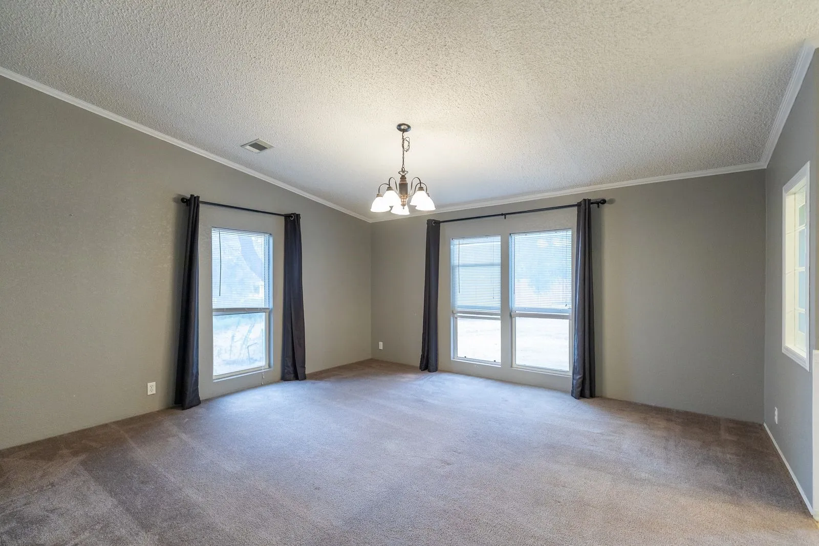Manufactured Home For Sale in Callahan County , 585 County Road 113, Clyde, Texas 79510, 4 Bedroom, 3 Bathroom, Garage spaces, 2,400 Sqft, built in 2000, mls#21373639, Real Estate Agent in Clyde, Homes For Sale in Callahan county, Homes For Sale in Clyde, Realtor in Clyde Texas, Real Estate Brokerage Independent Realty Texas, Luminita Cordes Realtor