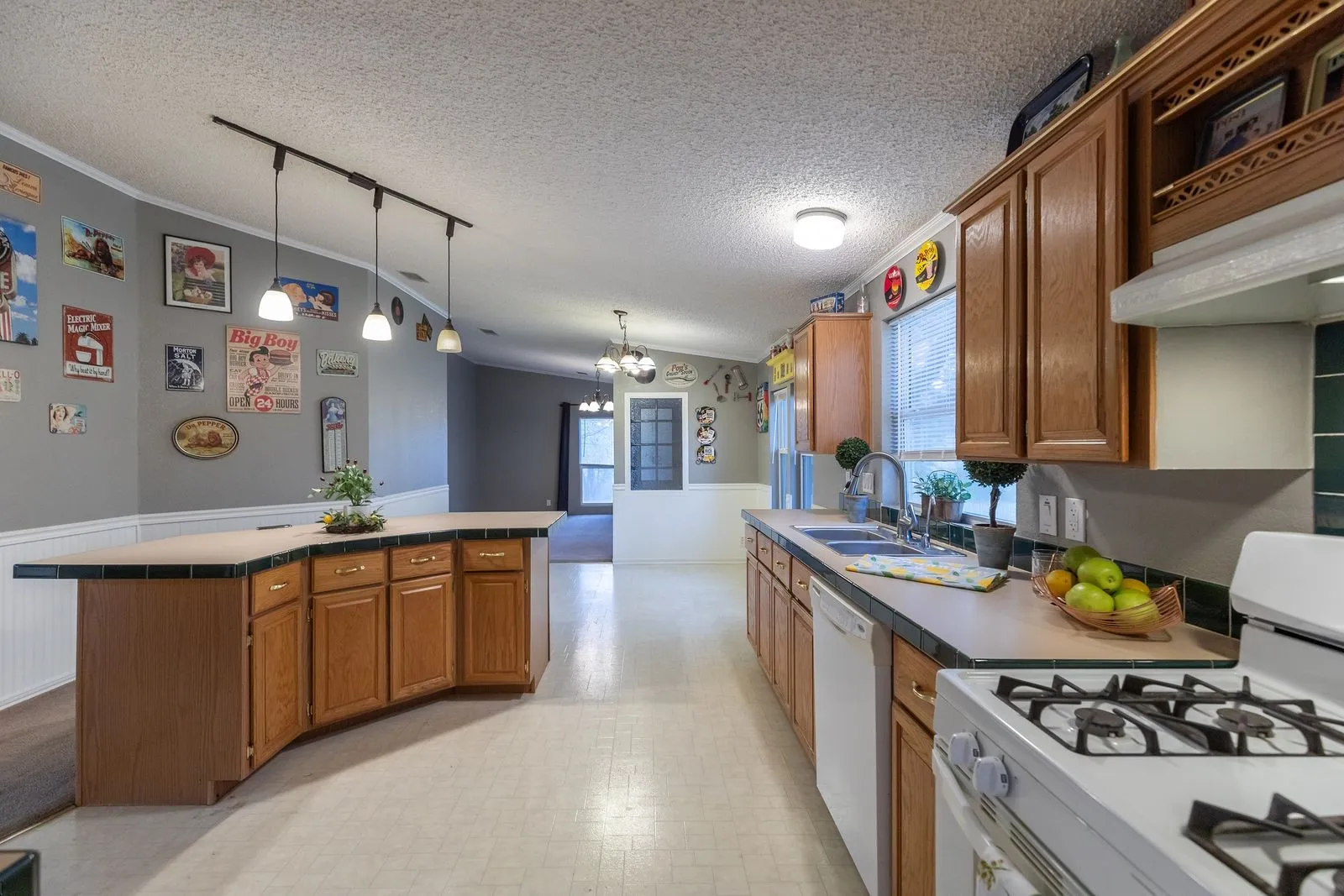 Manufactured Home For Sale in Callahan County , 585 County Road 113, Clyde, Texas 79510, 4 Bedroom, 3 Bathroom, Garage spaces, 2,400 Sqft, built in 2000, mls#21373639, Real Estate Agent in Clyde, Homes For Sale in Callahan county, Homes For Sale in Clyde, Realtor in Clyde Texas, Real Estate Brokerage Independent Realty Texas, Luminita Cordes Realtor