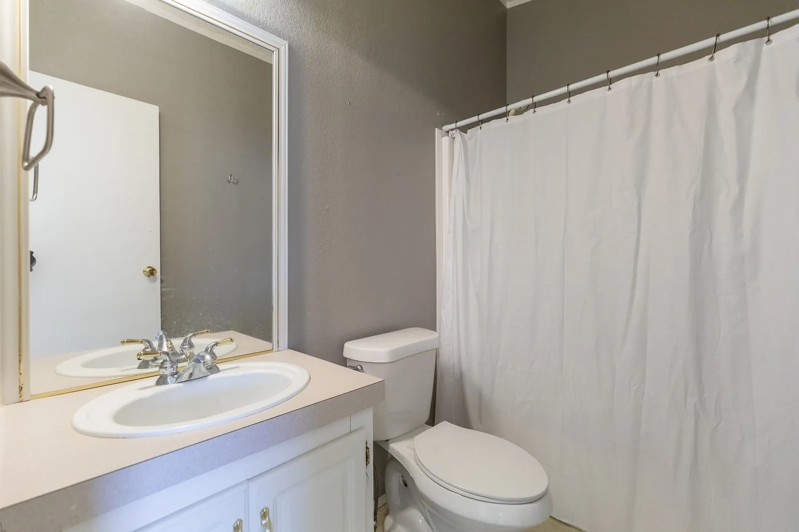 Manufactured Home For Sale in Callahan County , 585 County Road 113, Clyde, Texas 79510, 4 Bedroom, 3 Bathroom, Garage spaces, 2,400 Sqft, built in 2000, mls#21373639, Real Estate Agent in Clyde, Homes For Sale in Callahan county, Homes For Sale in Clyde, Realtor in Clyde Texas, Real Estate Brokerage Independent Realty Texas, Luminita Cordes Realtor