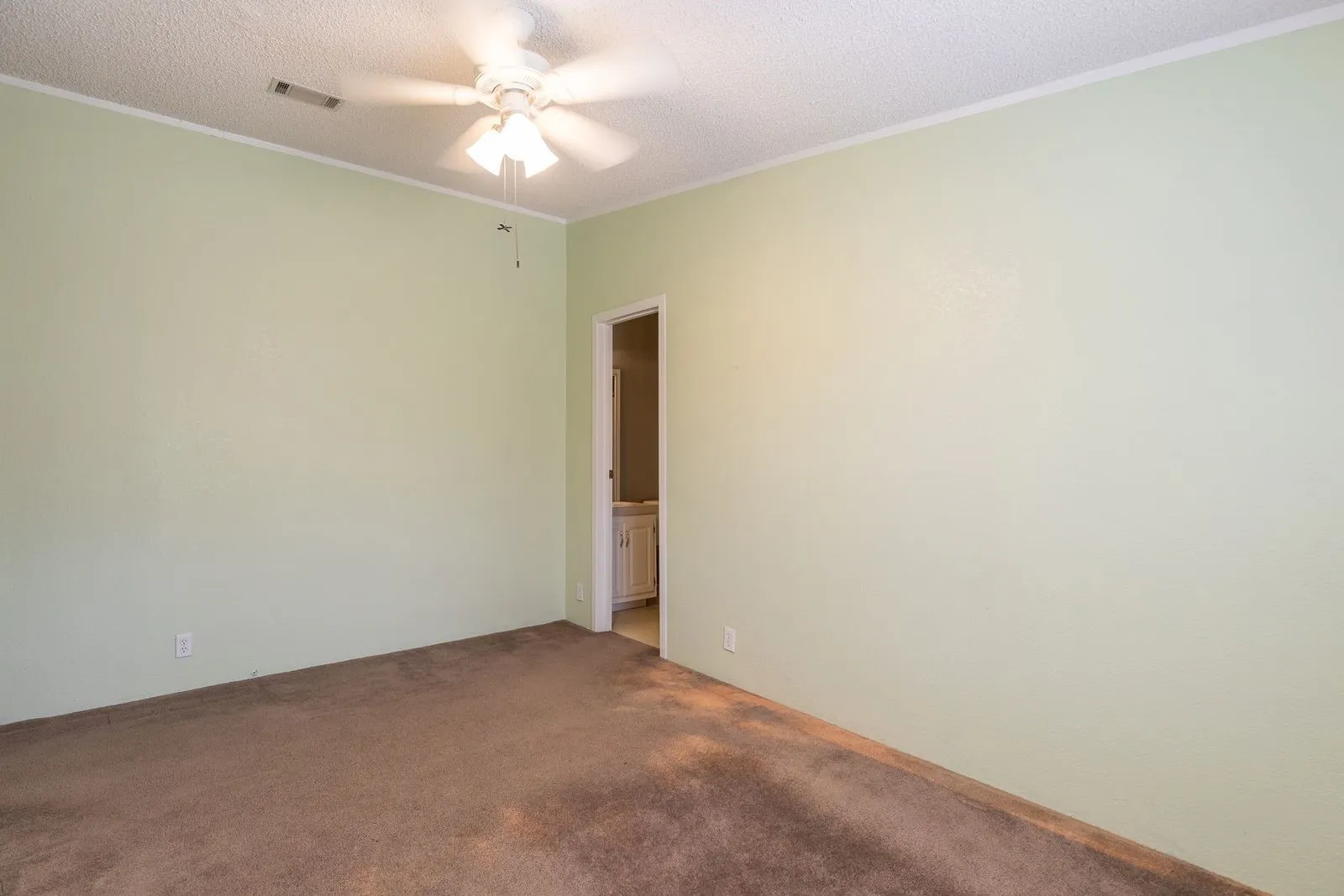 Manufactured Home For Sale in Callahan County , 585 County Road 113, Clyde, Texas 79510, 4 Bedroom, 3 Bathroom, Garage spaces, 2,400 Sqft, built in 2000, mls#21373639, Real Estate Agent in Clyde, Homes For Sale in Callahan county, Homes For Sale in Clyde, Realtor in Clyde Texas, Real Estate Brokerage Independent Realty Texas, Luminita Cordes Realtor