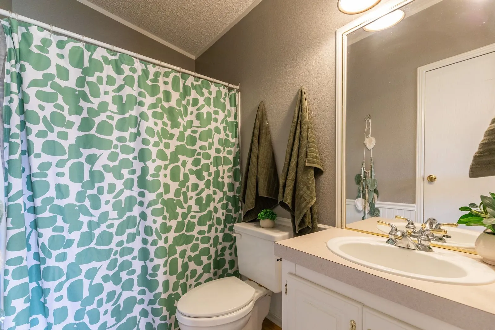Manufactured Home For Sale in Callahan County , 585 County Road 113, Clyde, Texas 79510, 4 Bedroom, 3 Bathroom, Garage spaces, 2,400 Sqft, built in 2000, mls#21373639, Real Estate Agent in Clyde, Homes For Sale in Callahan county, Homes For Sale in Clyde, Realtor in Clyde Texas, Real Estate Brokerage Independent Realty Texas, Luminita Cordes Realtor
