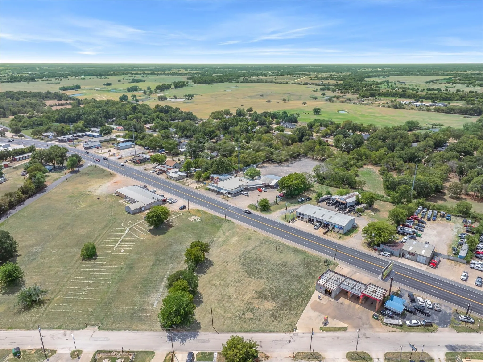 Retail For Sale in Van Zandt County , 731 Houston Street, Wills Point, Texas 75169, 0, 0, Garage spaces, 0 Sqft, built in 0, mls#21364317, Real Estate Agent in Wills Point, Homes For Sale in Van Zandt county, Homes For Sale in Wills Point, Realtor in Wills Point Texas, Real Estate Brokerage Independent Realty Texas, Luminita Cordes Realtor