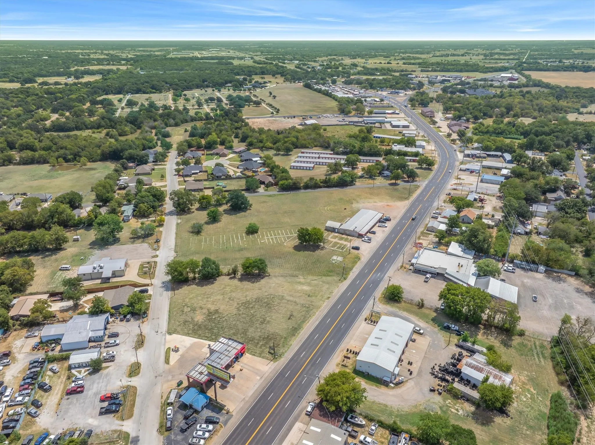 Retail For Sale in Van Zandt County , 731 Houston Street, Wills Point, Texas 75169, 0, 0, Garage spaces, 0 Sqft, built in 0, mls#21364317, Real Estate Agent in Wills Point, Homes For Sale in Van Zandt county, Homes For Sale in Wills Point, Realtor in Wills Point Texas, Real Estate Brokerage Independent Realty Texas, Luminita Cordes Realtor