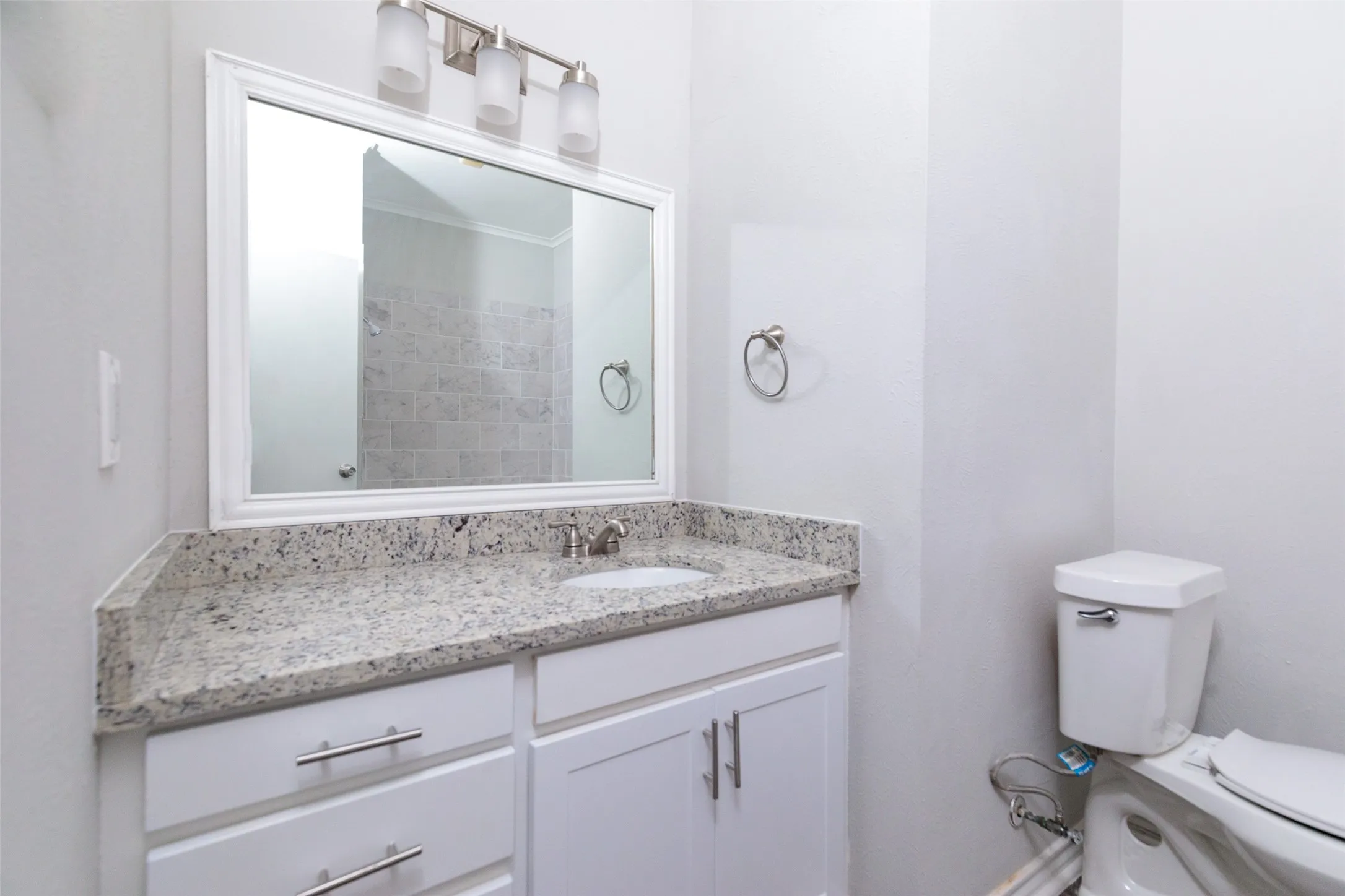 Duplex For Rent in Tarrant County , 5700 Pershing Avenue, Fort Worth, Texas 76107, 2 Bedroom, 1 Bathroom, 1 Garage spaces, 1,175 Sqft, built in 1960, mls#21373647, Real Estate Agent in Fort Worth, Homes For Rent in Tarrant county, Homes For Rent in Fort Worth, Realtor in Fort Worth Texas, Real Estate Brokerage Independent Realty Texas, Luminita Cordes Realtor