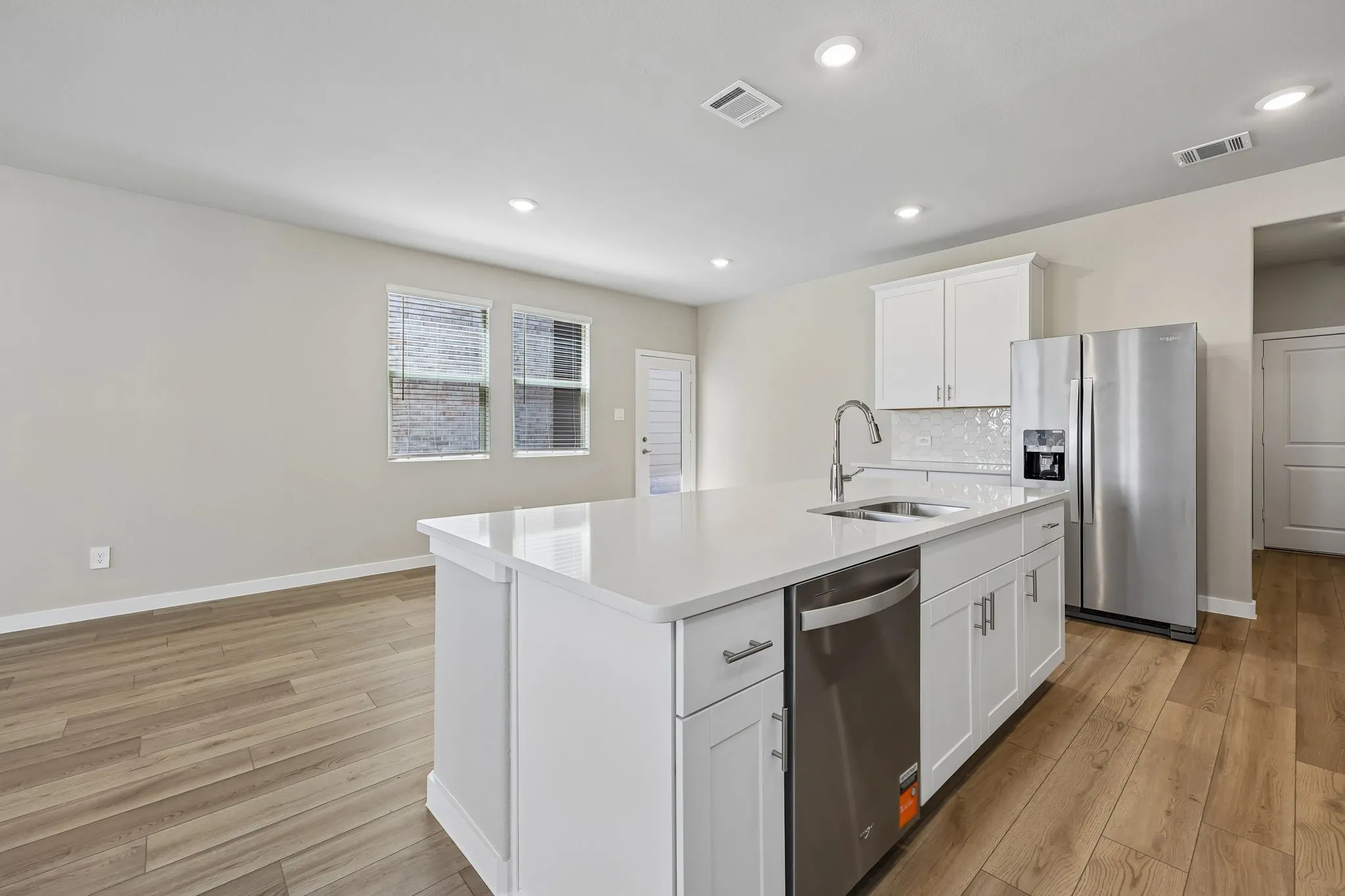  Photo is not of the actual home, but is an inspirational photo of builder’s model home and may depict options, furnishings, and/or decorator features that are not included.
