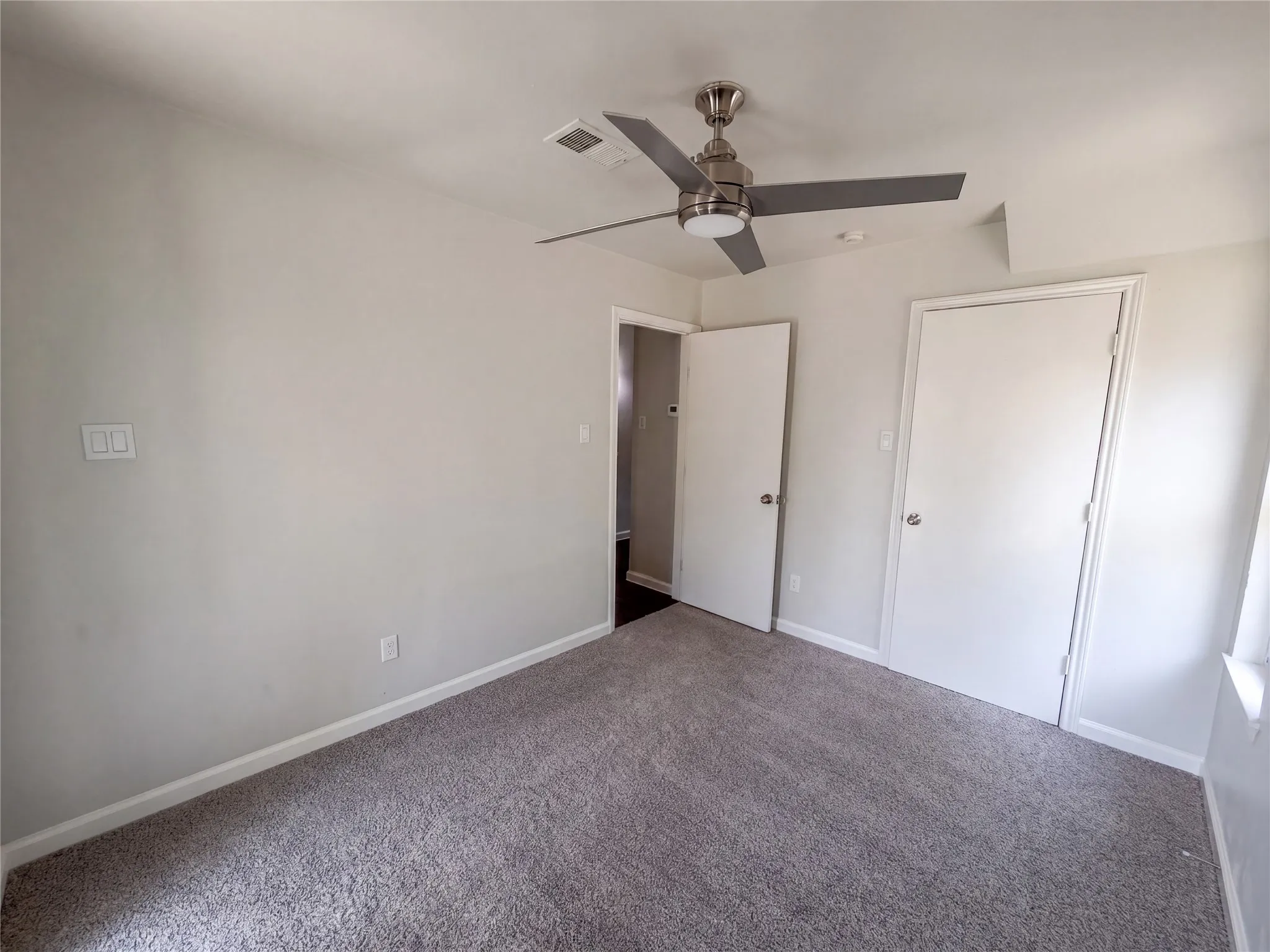 Single Family Residence For Sale in Ellis County , 108 Marvin Gardens, Waxahachie, Texas 75165, 3 Bedroom, 2 Bathroom, Garage spaces, 1,148 Sqft, built in 1992, mls#21373527, Real Estate Agent in Waxahachie, Homes For Sale in Ellis county, Homes For Sale in Waxahachie, Realtor in Waxahachie Texas, Real Estate Brokerage Independent Realty Texas, Luminita Cordes Realtor
