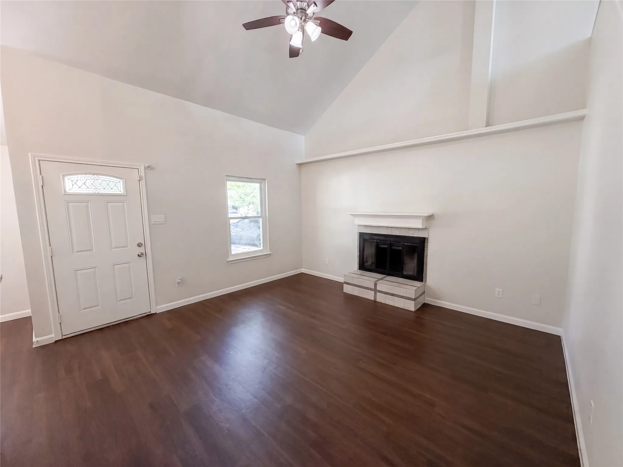 Single Family Residence For Sale in Ellis County , 108 Marvin Gardens, Waxahachie, Texas 75165, 3 Bedroom, 2 Bathroom, Garage spaces, 1,148 Sqft, built in 1992, mls#21373527, Real Estate Agent in Waxahachie, Homes For Sale in Ellis county, Homes For Sale in Waxahachie, Realtor in Waxahachie Texas, Real Estate Brokerage Independent Realty Texas, Luminita Cordes Realtor