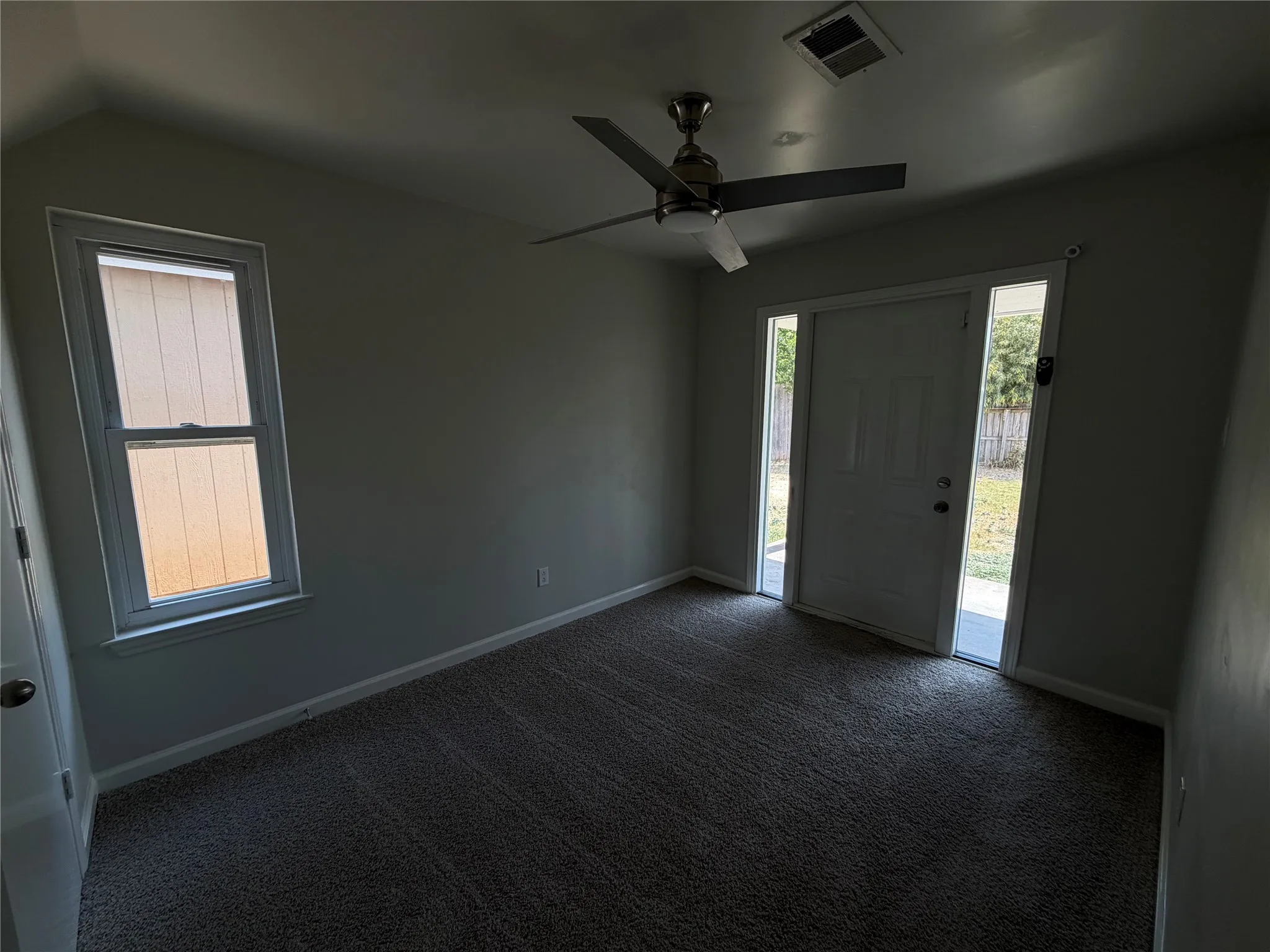 Single Family Residence For Sale in Ellis County , 108 Marvin Gardens, Waxahachie, Texas 75165, 3 Bedroom, 2 Bathroom, Garage spaces, 1,148 Sqft, built in 1992, mls#21373527, Real Estate Agent in Waxahachie, Homes For Sale in Ellis county, Homes For Sale in Waxahachie, Realtor in Waxahachie Texas, Real Estate Brokerage Independent Realty Texas, Luminita Cordes Realtor