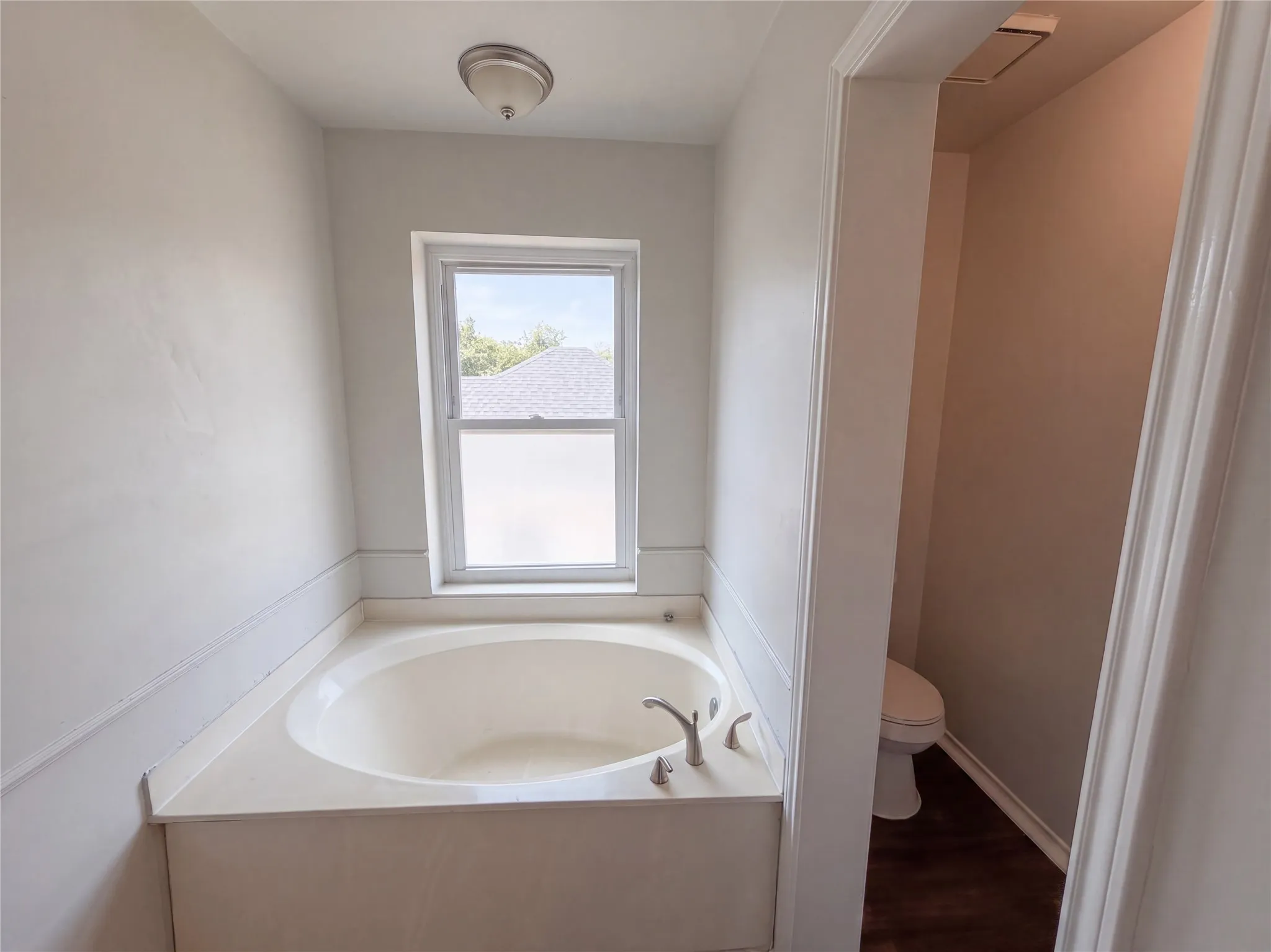 Single Family Residence For Sale in Ellis County , 108 Marvin Gardens, Waxahachie, Texas 75165, 3 Bedroom, 2 Bathroom, Garage spaces, 1,148 Sqft, built in 1992, mls#21373527, Real Estate Agent in Waxahachie, Homes For Sale in Ellis county, Homes For Sale in Waxahachie, Realtor in Waxahachie Texas, Real Estate Brokerage Independent Realty Texas, Luminita Cordes Realtor
