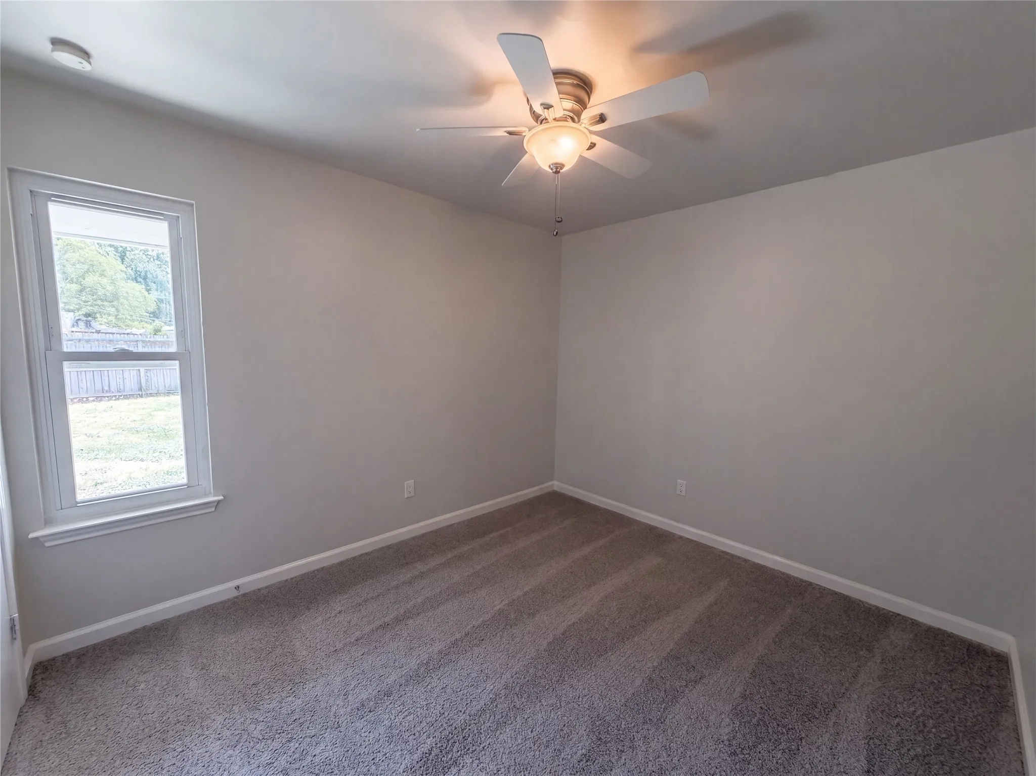 Single Family Residence For Sale in Ellis County , 108 Marvin Gardens, Waxahachie, Texas 75165, 3 Bedroom, 2 Bathroom, Garage spaces, 1,148 Sqft, built in 1992, mls#21373527, Real Estate Agent in Waxahachie, Homes For Sale in Ellis county, Homes For Sale in Waxahachie, Realtor in Waxahachie Texas, Real Estate Brokerage Independent Realty Texas, Luminita Cordes Realtor