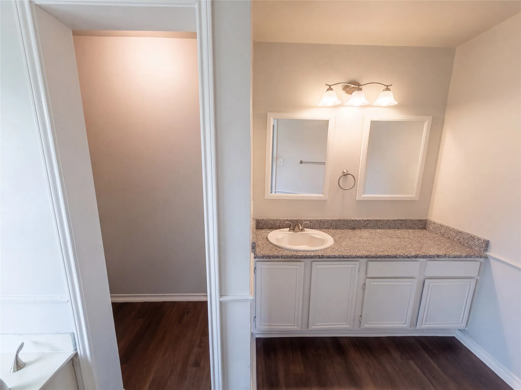 Single Family Residence For Sale in Ellis County , 108 Marvin Gardens, Waxahachie, Texas 75165, 3 Bedroom, 2 Bathroom, Garage spaces, 1,148 Sqft, built in 1992, mls#21373527, Real Estate Agent in Waxahachie, Homes For Sale in Ellis county, Homes For Sale in Waxahachie, Realtor in Waxahachie Texas, Real Estate Brokerage Independent Realty Texas, Luminita Cordes Realtor