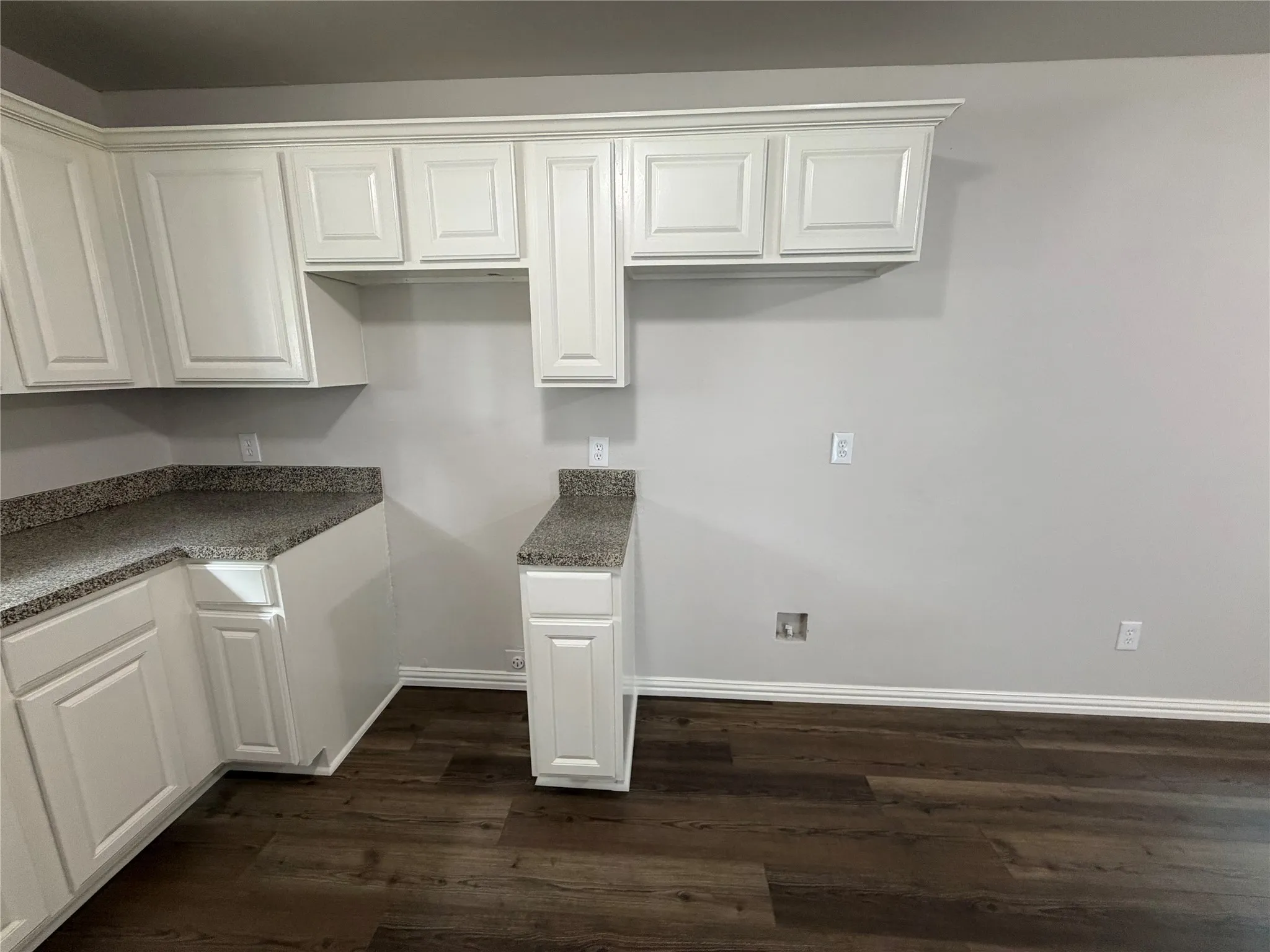 Single Family Residence For Sale in Collin County , 1000 Throckmorton Street A, B, Mc Kinney, Texas 75069, 6 Bedroom, 4 Bathroom, Garage spaces, 2,396 Sqft, built in 2007, mls#21366818, Real Estate Agent in Mc Kinney, Homes For Sale in Collin county, Homes For Sale in Mc Kinney, Realtor in Mc Kinney Texas, Real Estate Brokerage Independent Realty Texas, Luminita Cordes Realtor
