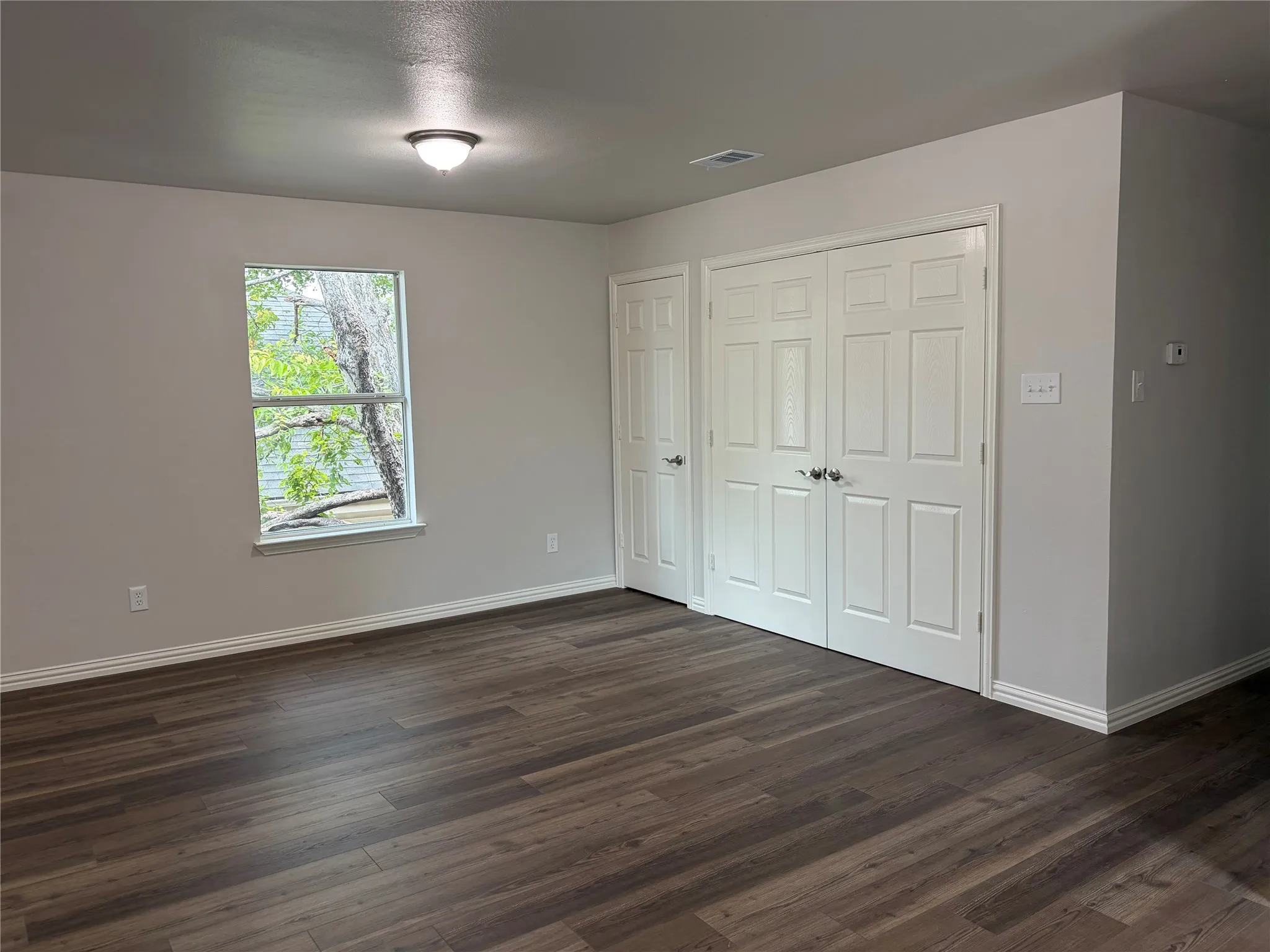 Single Family Residence For Sale in Collin County , 1000 Throckmorton Street A, B, Mc Kinney, Texas 75069, 6 Bedroom, 4 Bathroom, Garage spaces, 2,396 Sqft, built in 2007, mls#21366818, Real Estate Agent in Mc Kinney, Homes For Sale in Collin county, Homes For Sale in Mc Kinney, Realtor in Mc Kinney Texas, Real Estate Brokerage Independent Realty Texas, Luminita Cordes Realtor