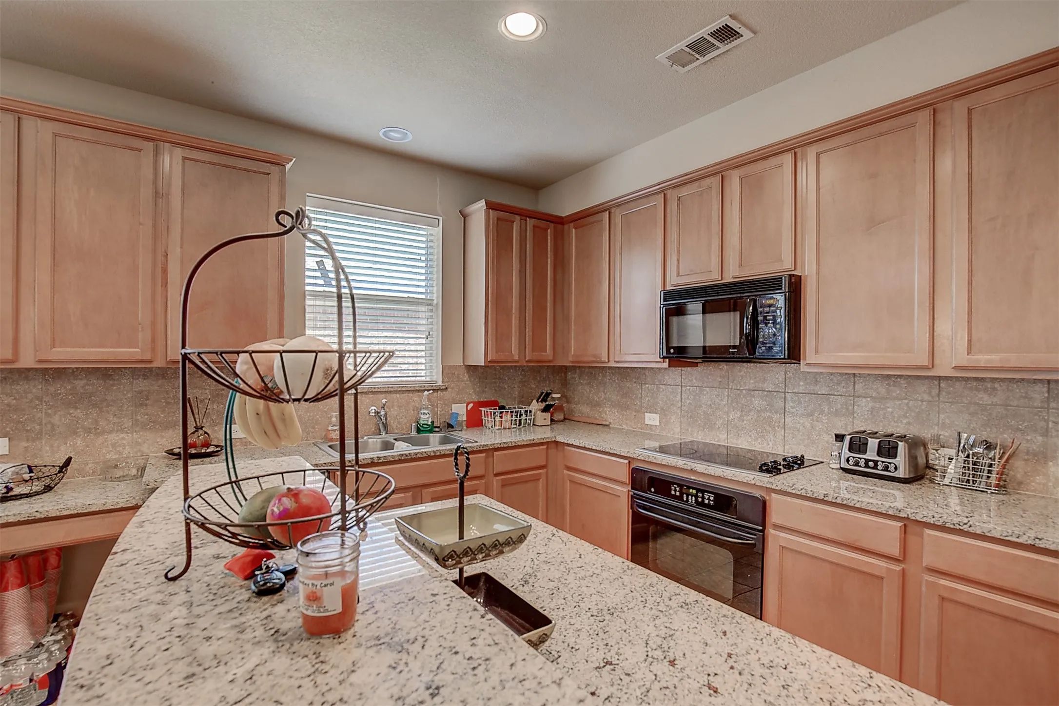 Single Family Residence For Rent in Collin County , 2832 Gooseberry Drive, Plano, Texas 75074, 4 Bedroom, 3 Bathroom, 2 Garage spaces, 2,398 Sqft, built in 2006, mls#21343612, Real Estate Agent in Plano, Homes For Rent in Collin county, Homes For Rent in Plano, Realtor in Plano Texas, Real Estate Brokerage Independent Realty Texas, Luminita Cordes Realtor