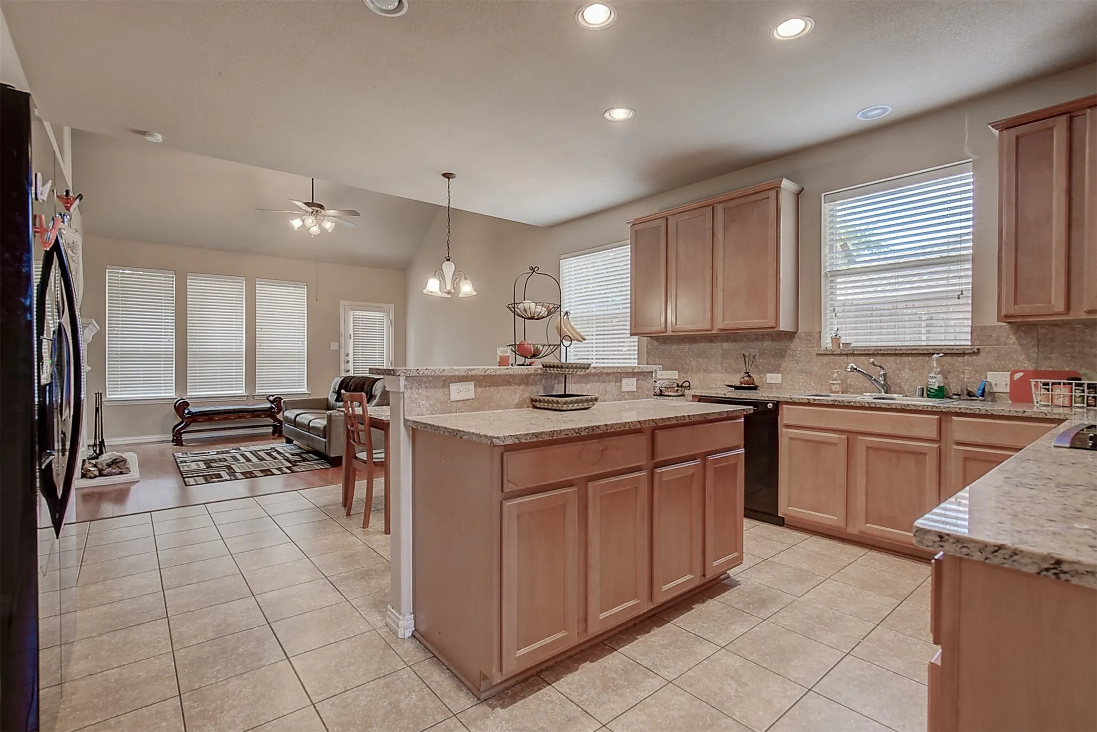 Single Family Residence For Rent in Collin County , 2832 Gooseberry Drive, Plano, Texas 75074, 4 Bedroom, 3 Bathroom, 2 Garage spaces, 2,398 Sqft, built in 2006, mls#21343612, Real Estate Agent in Plano, Homes For Rent in Collin county, Homes For Rent in Plano, Realtor in Plano Texas, Real Estate Brokerage Independent Realty Texas, Luminita Cordes Realtor
